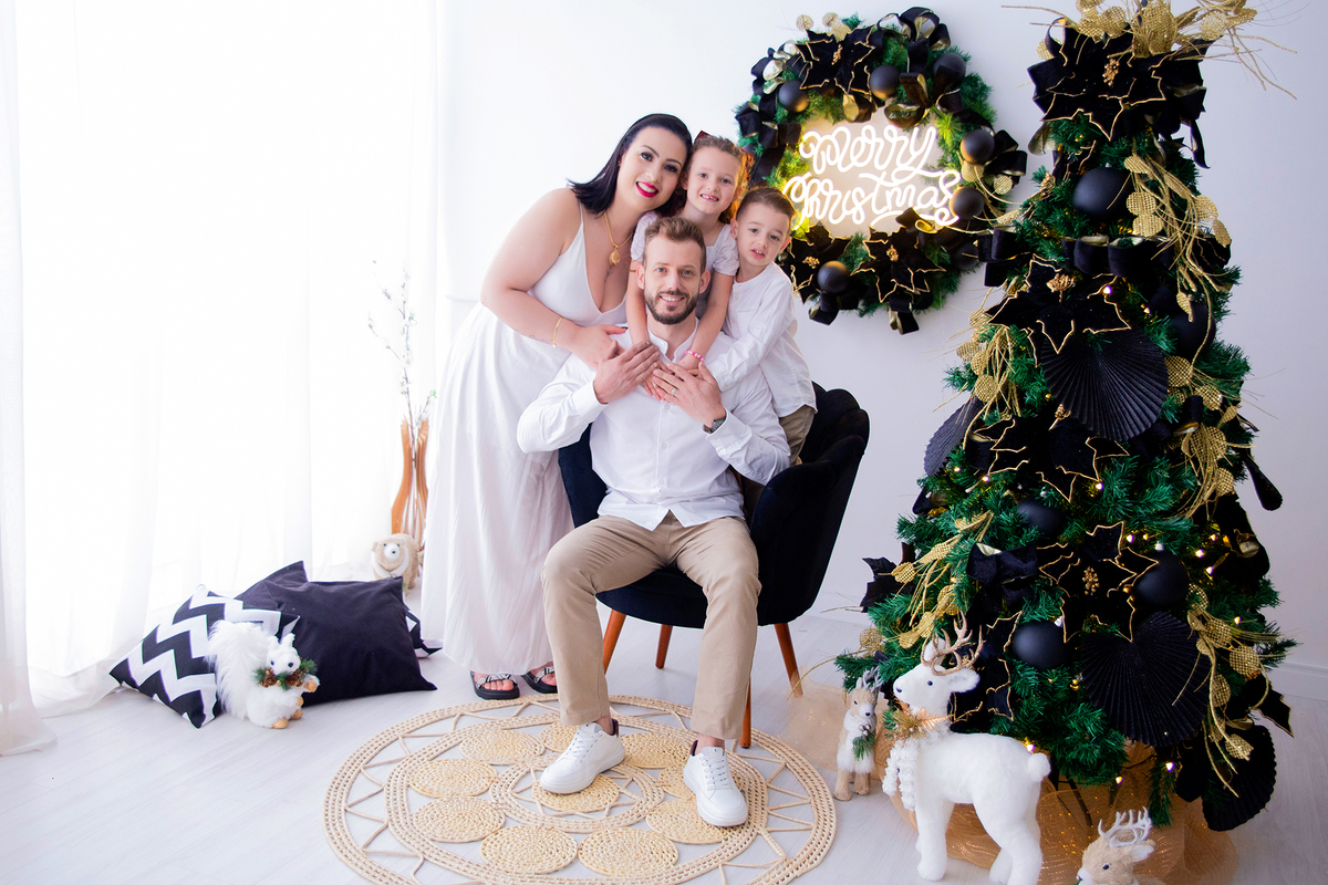 acompanhamento mensal de bebe caxias do sul figurino cenario tematico  personagem foto infantil serra gaucha fotografia familia mundo azul rosa ensaio fotografico crianca newborn baby menino menina smash the cake esmague o bolo banheira urso circo