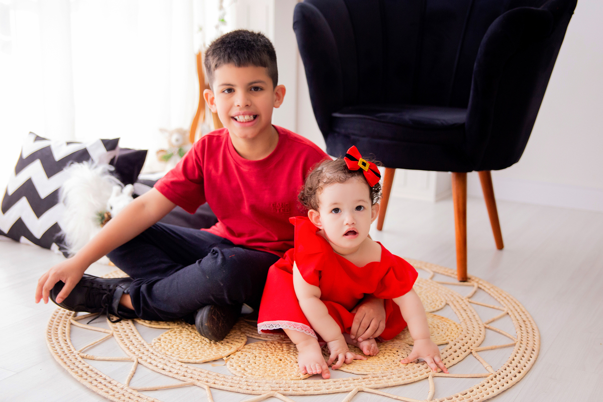 acompanhamento mensal de bebe caxias do sul figurino cenario tematico  personagem foto infantil serra gaucha fotografia familia mundo azul rosa ensaio fotografico crianca newborn baby menino menina smash the cake esmague o bolo banheira urso circo