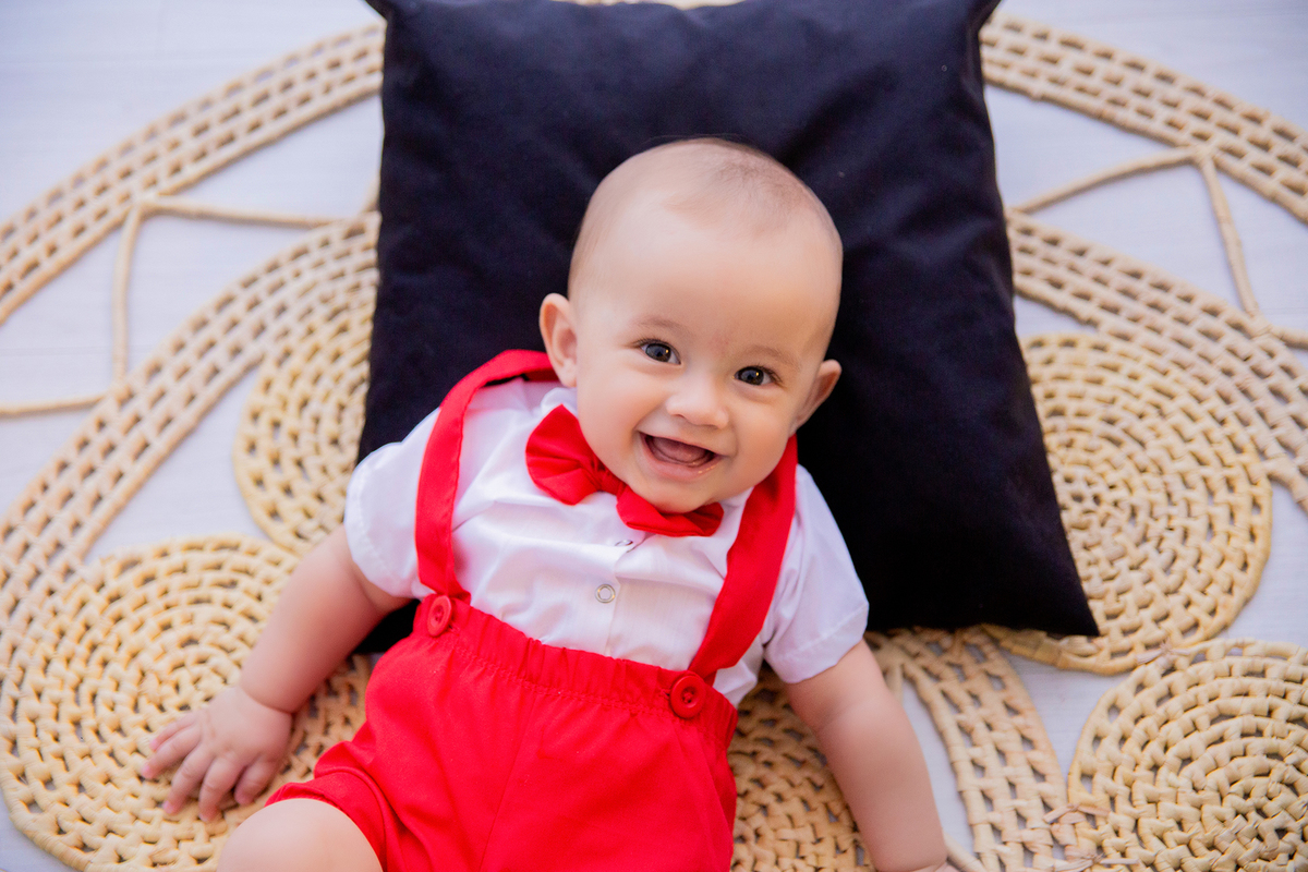 acompanhamento mensal de bebe caxias do sul figurino cenario tematico  personagem foto infantil serra gaucha fotografia familia mundo azul rosa ensaio fotografico crianca newborn baby menino menina smash the cake esmague o bolo banheira urso circo