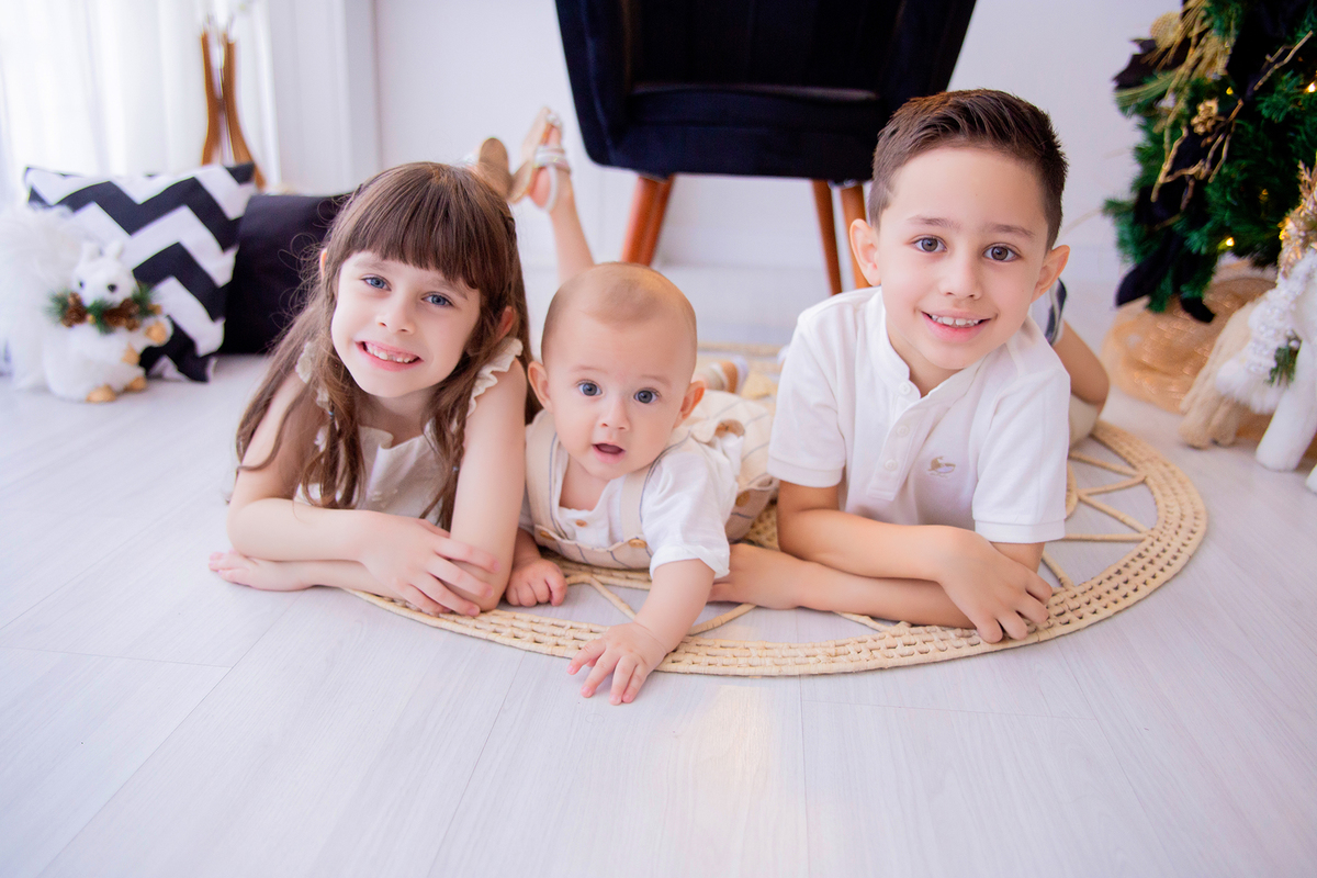acompanhamento mensal de bebe caxias do sul figurino cenario tematico  personagem foto infantil serra gaucha fotografia familia mundo azul rosa ensaio fotografico crianca newborn baby menino menina smash the cake esmague o bolo banheira urso circo