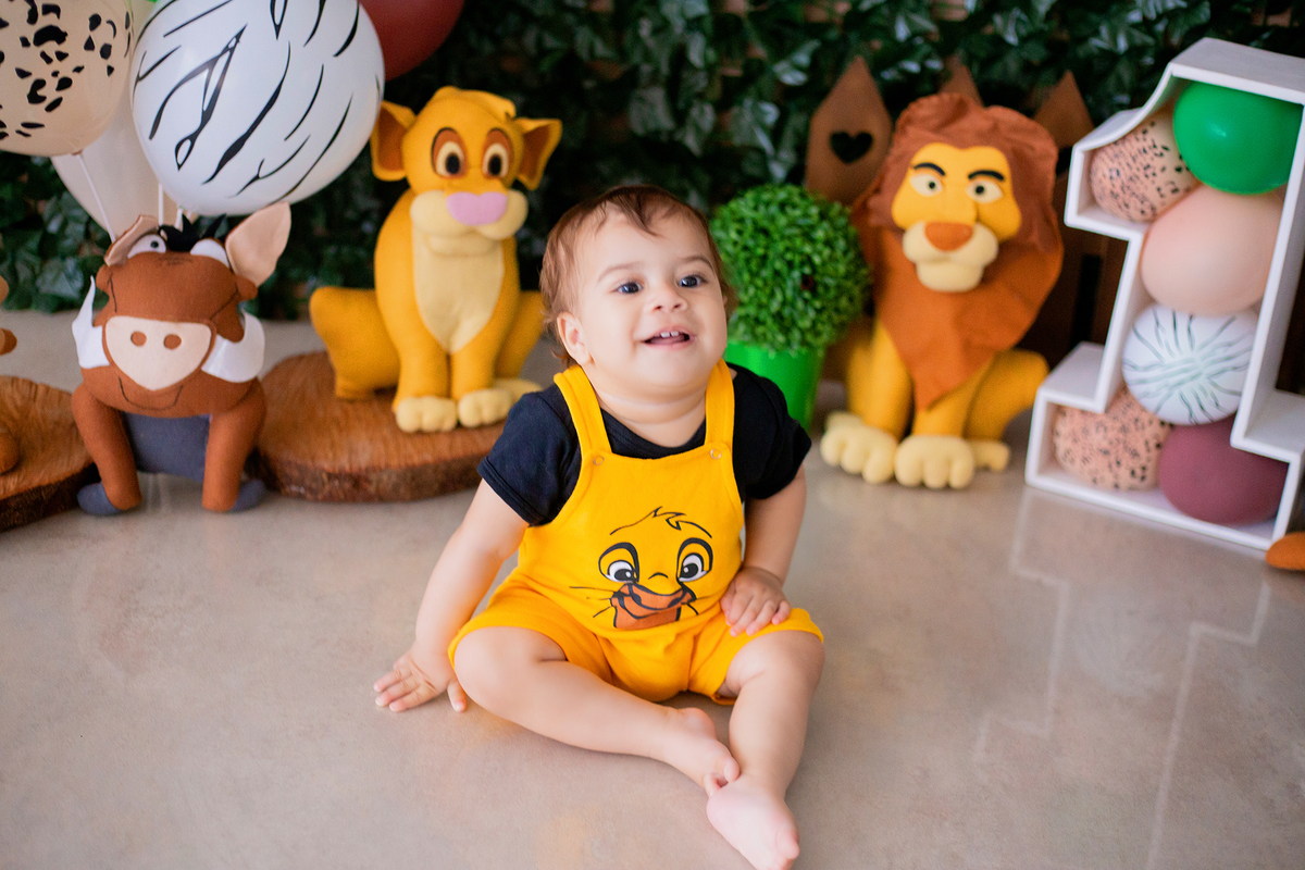 acompanhamento mensal de bebe caxias do sul figurino cenario tematico  personagem foto infantil serra gaucha fotografia familia mundo azul rosa ensaio fotografico crianca newborn baby menino menina smash the cake esmague o bolo banheira urso circo