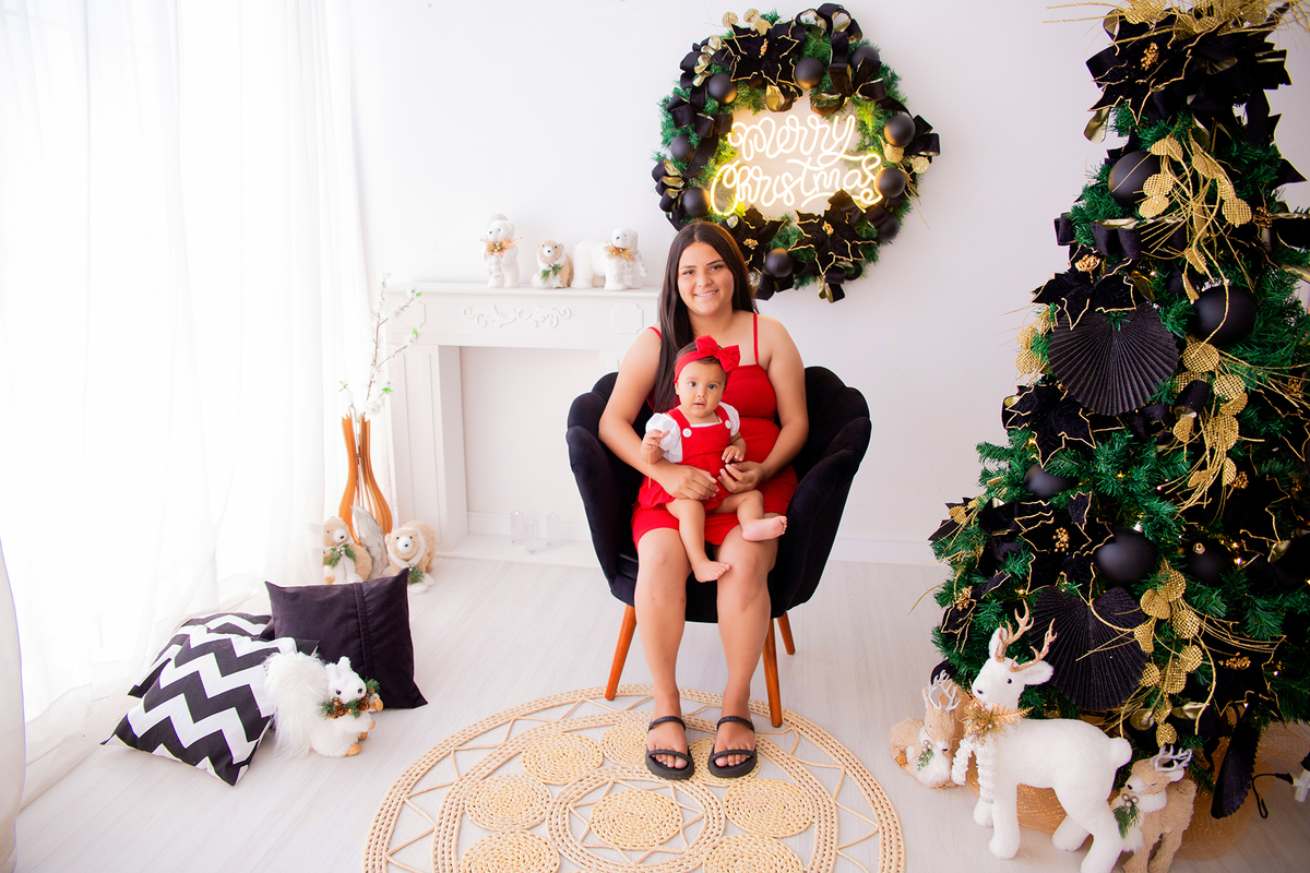 acompanhamento mensal de bebe caxias do sul figurino cenario tematico  personagem foto infantil serra gaucha fotografia familia mundo azul rosa ensaio fotografico crianca newborn baby menino menina smash the cake esmague o bolo banheira urso circo