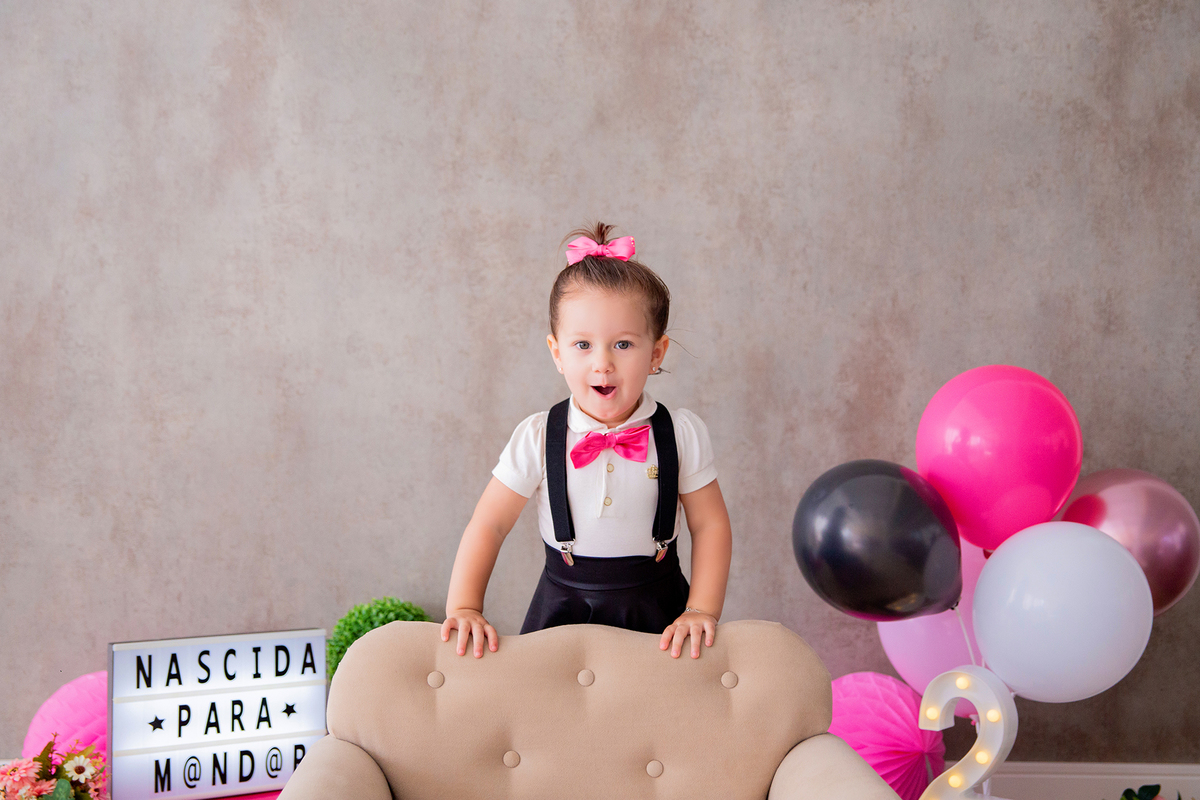acompanhamento mensal de bebe caxias do sul figurino cenario tematico  personagem foto infantil serra gaucha fotografia familia mundo azul rosa ensaio fotografico crianca newborn baby menino menina smash the cake esmague o bolo banheira urso circo