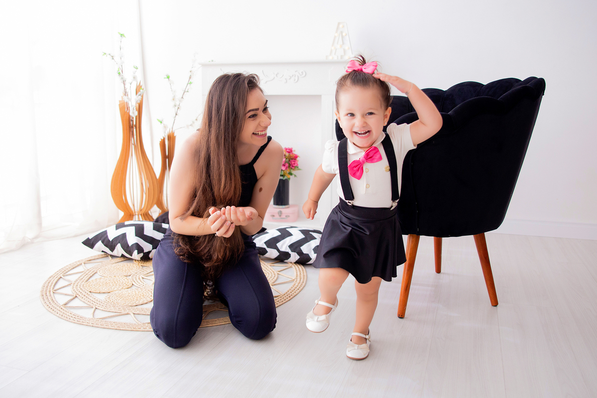 acompanhamento mensal de bebe caxias do sul figurino cenario tematico  personagem foto infantil serra gaucha fotografia familia mundo azul rosa ensaio fotografico crianca newborn baby menino menina smash the cake esmague o bolo banheira urso circo