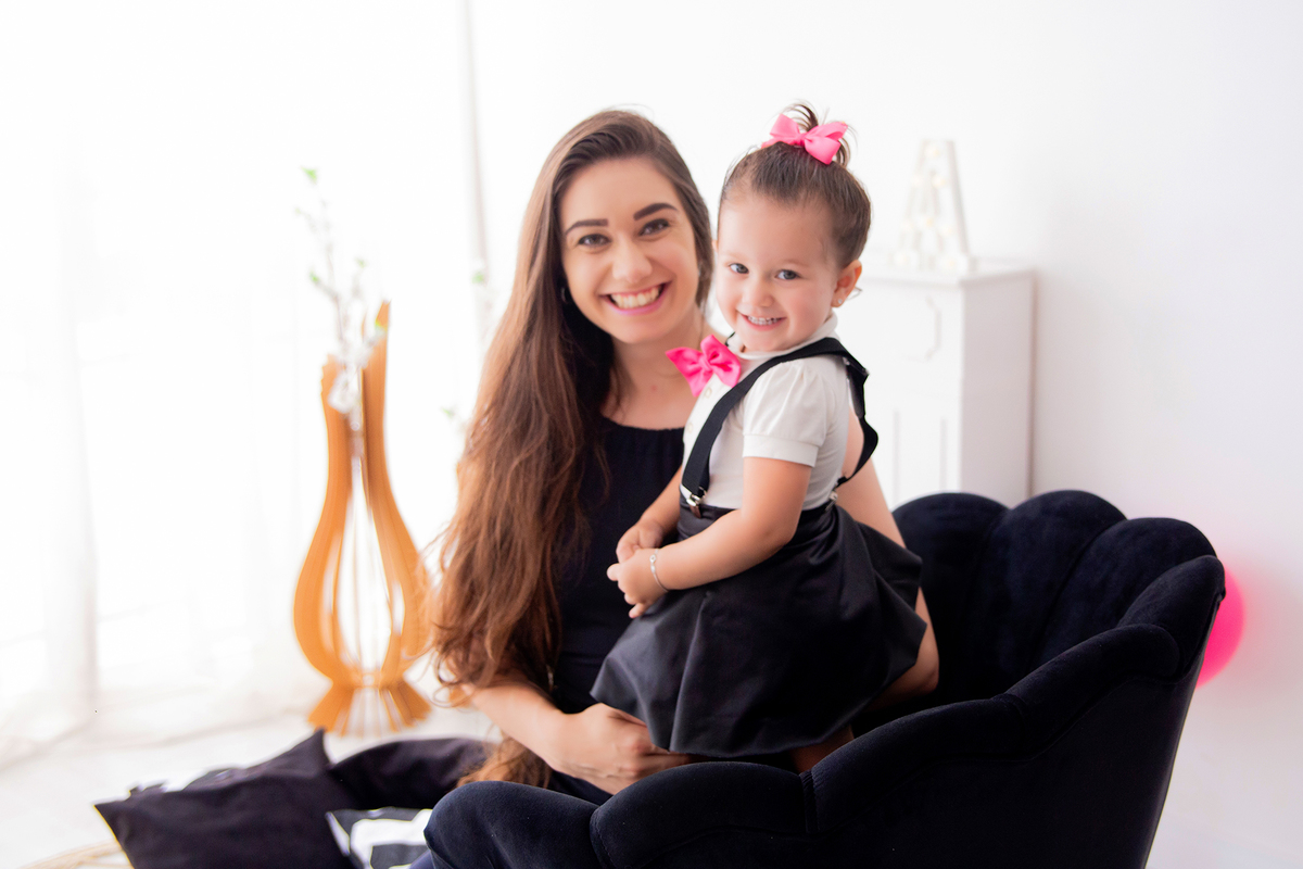acompanhamento mensal de bebe caxias do sul figurino cenario tematico  personagem foto infantil serra gaucha fotografia familia mundo azul rosa ensaio fotografico crianca newborn baby menino menina smash the cake esmague o bolo banheira urso circo