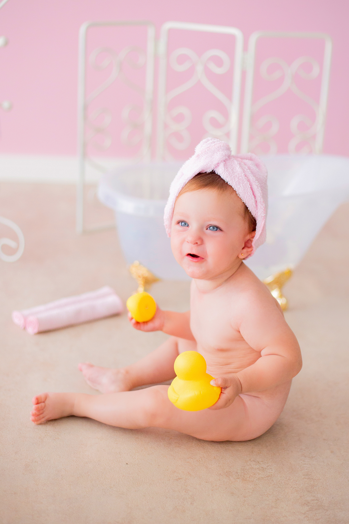 acompanhamento mensal de bebe caxias do sul figurino cenario tematico  personagem foto infantil serra gaucha fotografia familia mundo azul rosa ensaio fotografico crianca newborn baby menino menina smash the cake esmague o bolo banheira urso circo