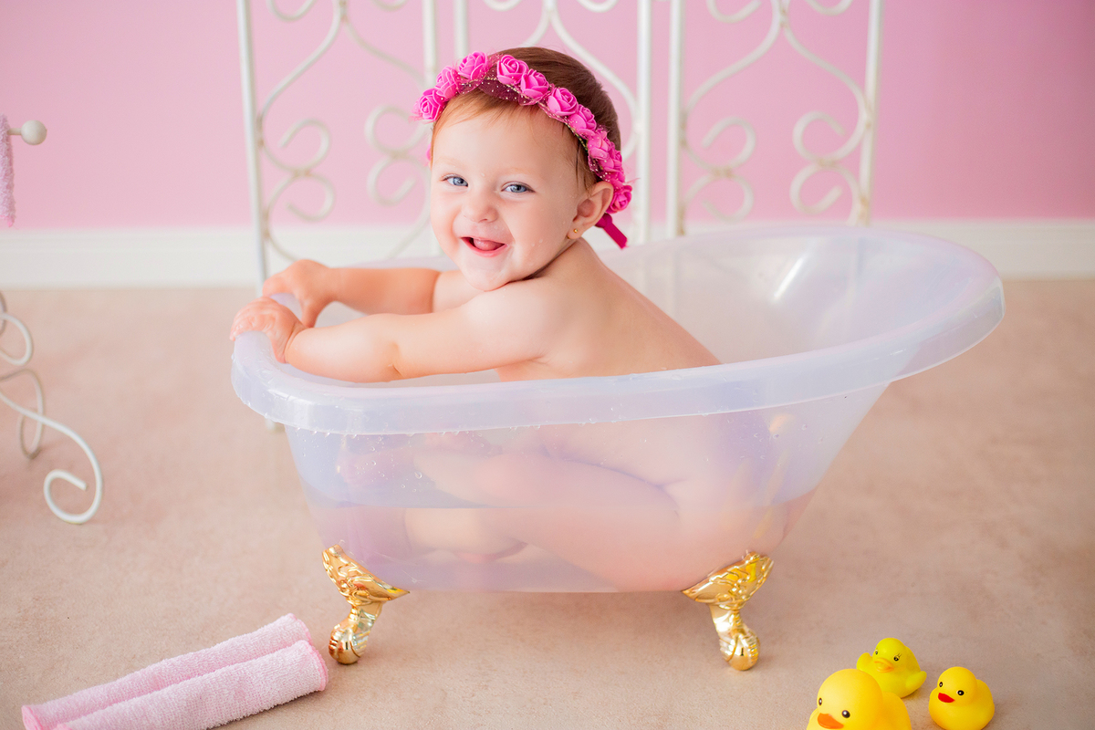 acompanhamento mensal de bebe caxias do sul figurino cenario tematico  personagem foto infantil serra gaucha fotografia familia mundo azul rosa ensaio fotografico crianca newborn baby menino menina smash the cake esmague o bolo banheira urso circo