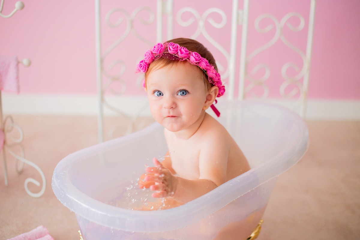acompanhamento mensal de bebe caxias do sul figurino cenario tematico  personagem foto infantil serra gaucha fotografia familia mundo azul rosa ensaio fotografico crianca newborn baby menino menina smash the cake esmague o bolo banheira urso circo