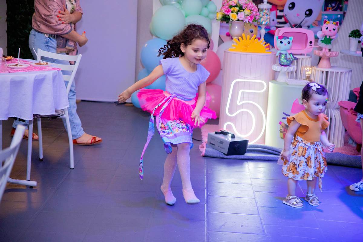 acompanhamento mensal de bebe caxias do sul figurino cenario tematico  personagem foto infantil serra gaucha fotografia familia mundo azul rosa ensaio fotografico crianca newborn baby menino menina smash the cake esmague o bolo banheira urso circo