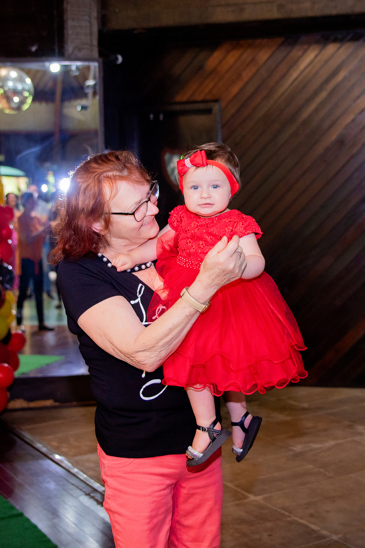 acompanhamento mensal de bebe caxias do sul figurino cenario tematico  personagem foto infantil serra gaucha fotografia familia mundo azul rosa ensaio fotografico crianca newborn baby menino menina smash the cake esmague o bolo banheira urso circo