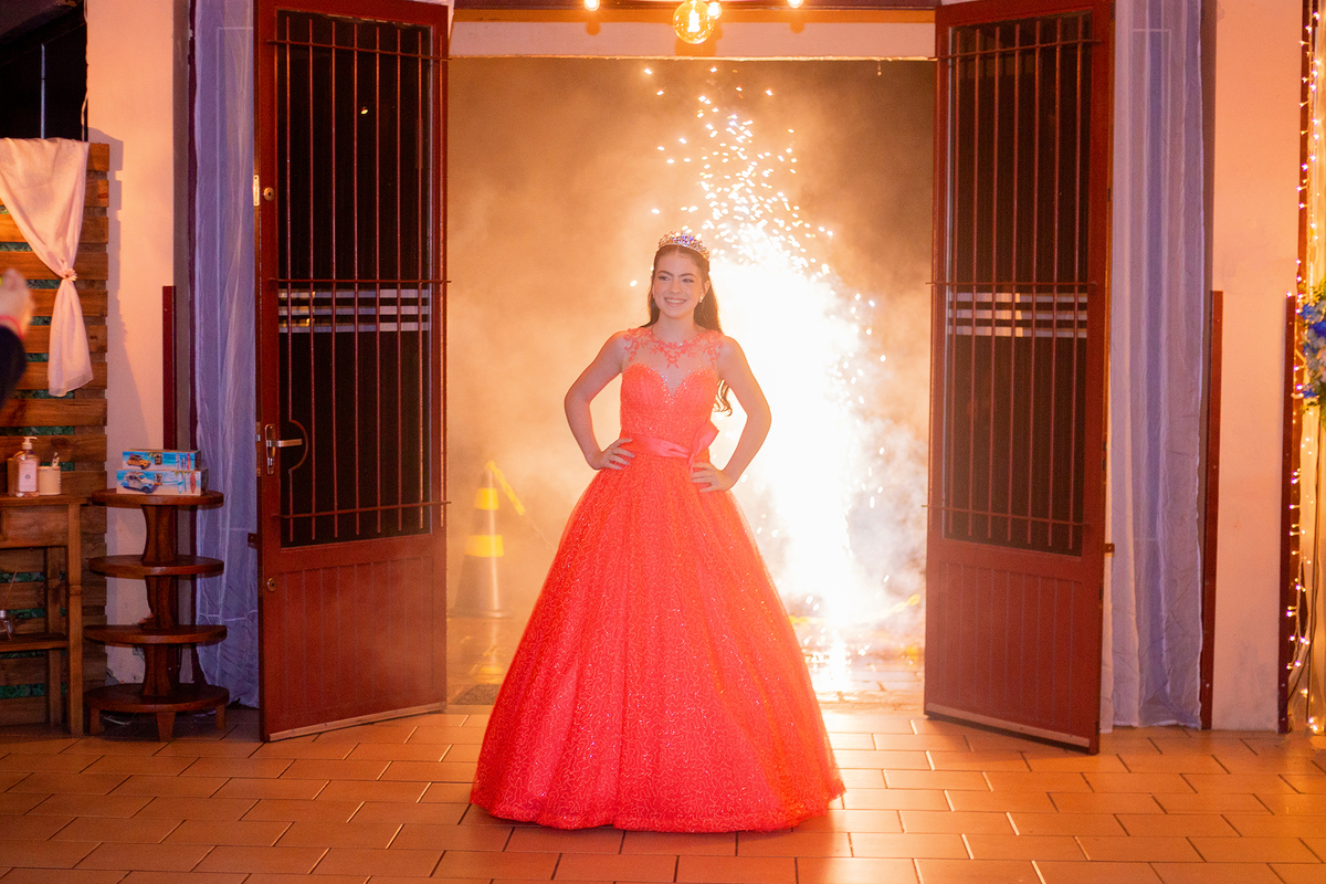 acompanhamento mensal de bebe caxias do sul figurino cenario tematico  personagem foto infantil serra gaucha fotografia familia mundo azul rosa ensaio fotografico crianca newborn baby menino menina smash the cake esmague o bolo banheira urso circo