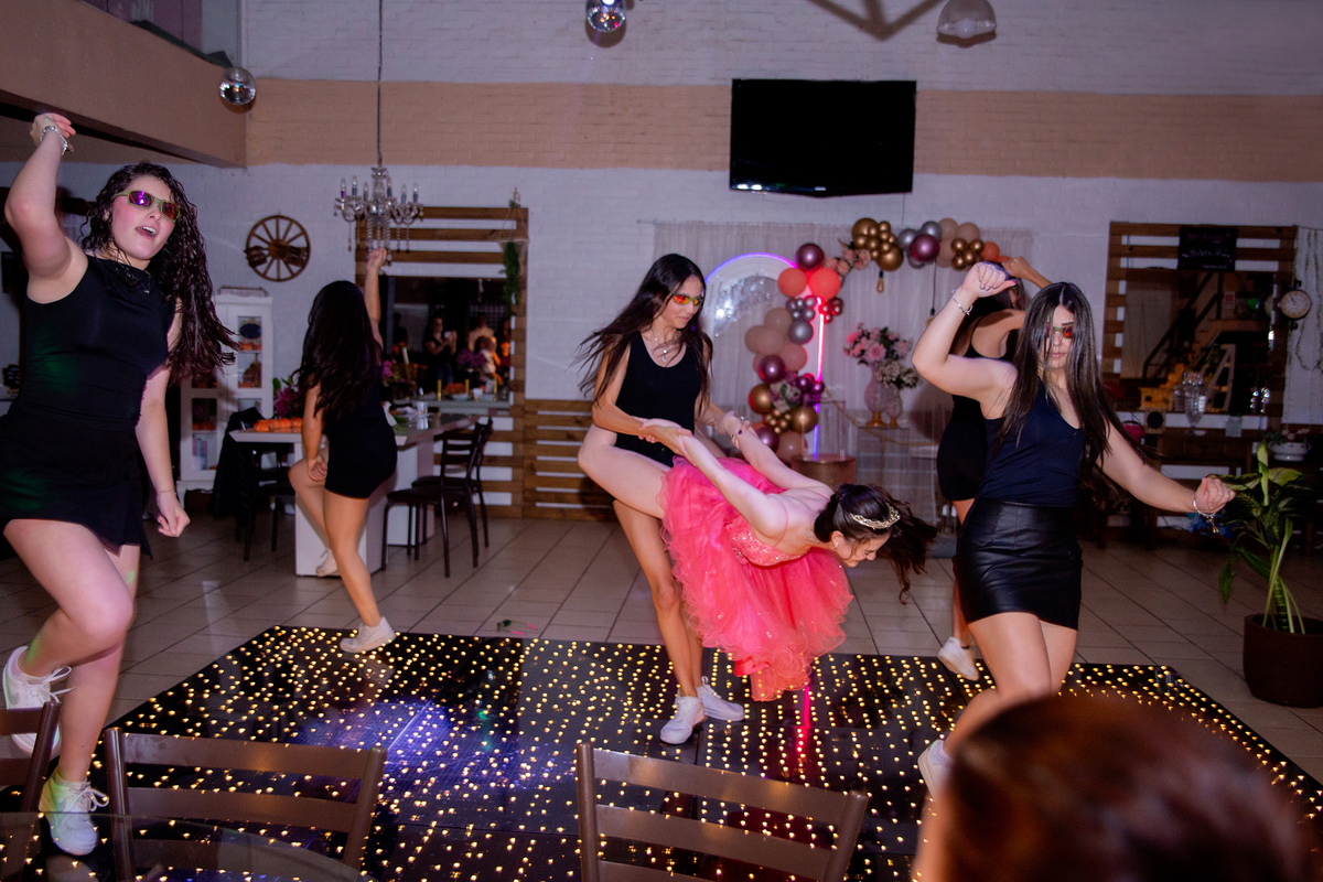 acompanhamento mensal de bebe caxias do sul figurino cenario tematico  personagem foto infantil serra gaucha fotografia familia mundo azul rosa ensaio fotografico crianca newborn baby menino menina smash the cake esmague o bolo banheira urso circo