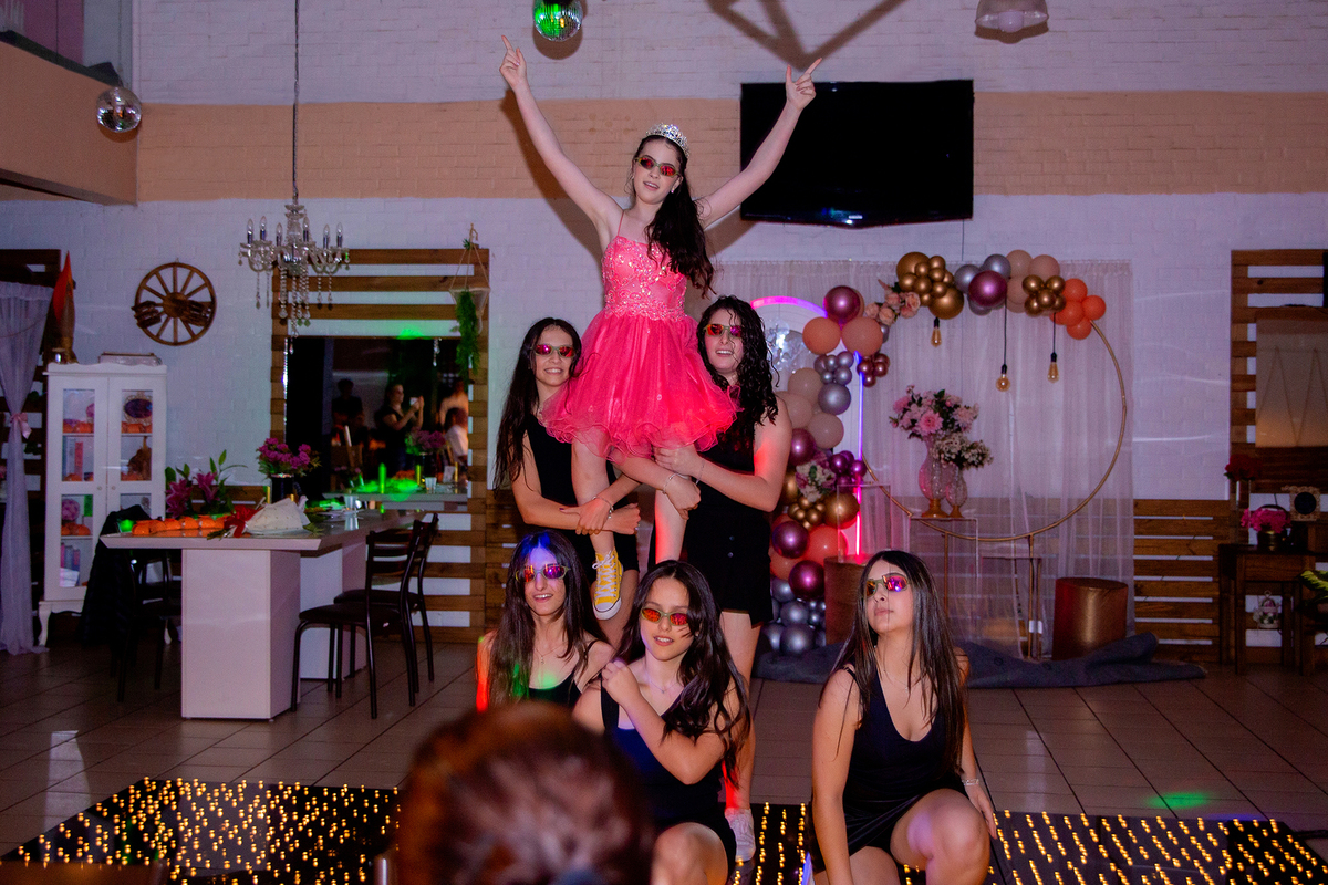 acompanhamento mensal de bebe caxias do sul figurino cenario tematico  personagem foto infantil serra gaucha fotografia familia mundo azul rosa ensaio fotografico crianca newborn baby menino menina smash the cake esmague o bolo banheira urso circo