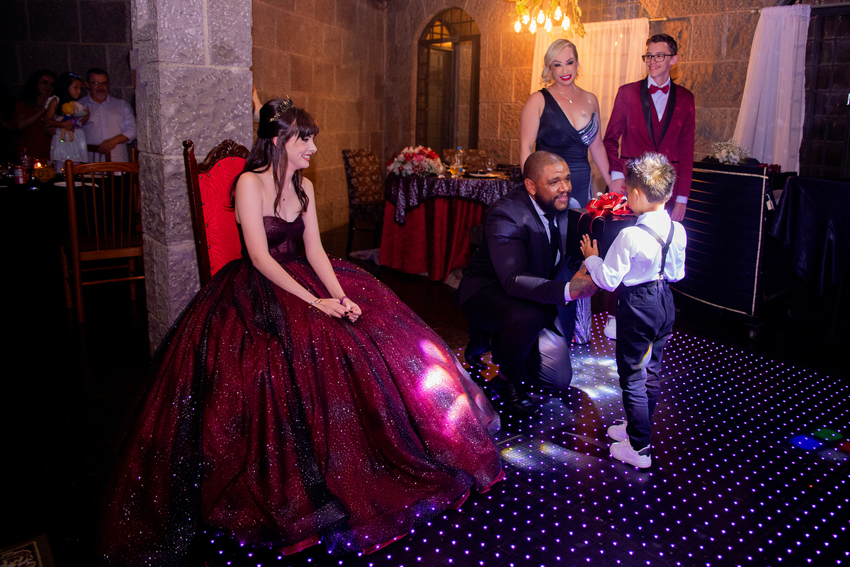 acompanhamento mensal de bebe caxias do sul figurino cenario tematico  personagem foto infantil serra gaucha fotografia familia mundo azul rosa ensaio fotografico crianca newborn baby menino menina smash the cake esmague o bolo banheira urso circo