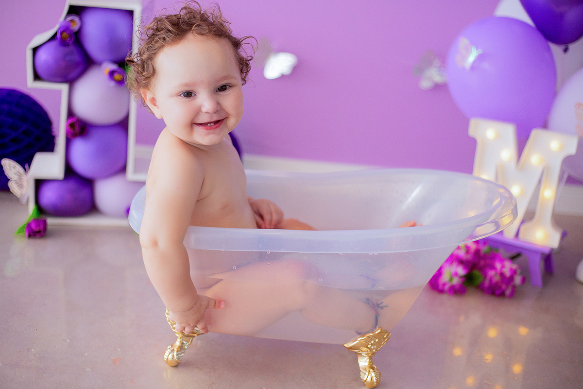 acompanhamento mensal de bebe caxias do sul figurino cenario tematico  personagem foto infantil serra gaucha fotografia familia mundo azul rosa ensaio fotografico crianca newborn baby menino menina smash the cake esmague o bolo banheira urso circo