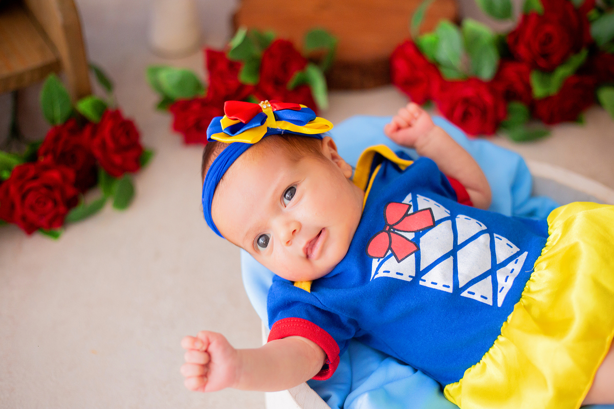 acompanhamento mensal de bebe caxias do sul figurino cenario tematico  personagem foto infantil serra gaucha fotografia familia mundo azul rosa ensaio fotografico crianca newborn baby menino menina smash the cake esmague o bolo banheira urso circo