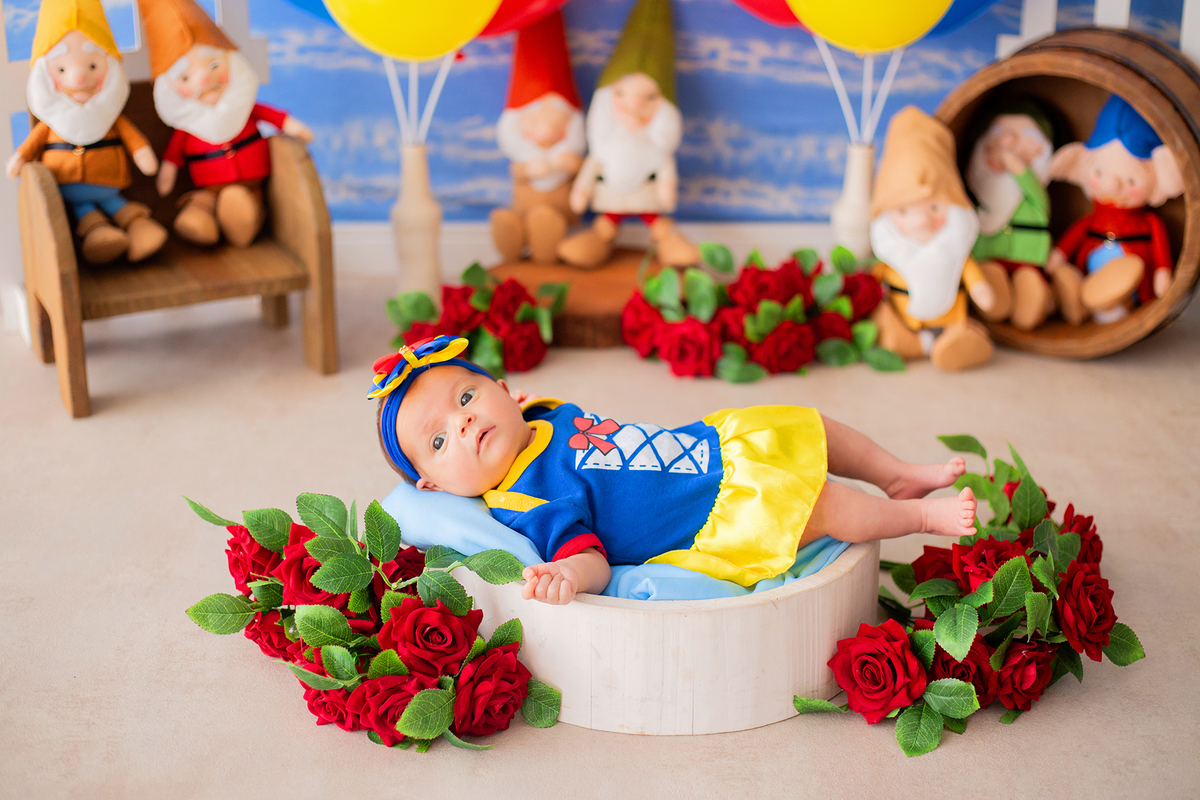 acompanhamento mensal de bebe caxias do sul figurino cenario tematico  personagem foto infantil serra gaucha fotografia familia mundo azul rosa ensaio fotografico crianca newborn baby menino menina smash the cake esmague o bolo banheira urso circo