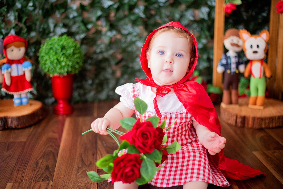 acompanhamento mensal de bebe caxias do sul figurino cenario tematico  personagem foto infantil serra gaucha fotografia familia mundo azul rosa ensaio fotografico crianca newborn baby menino menina smash the cake esmague o bolo banheira urso circo
