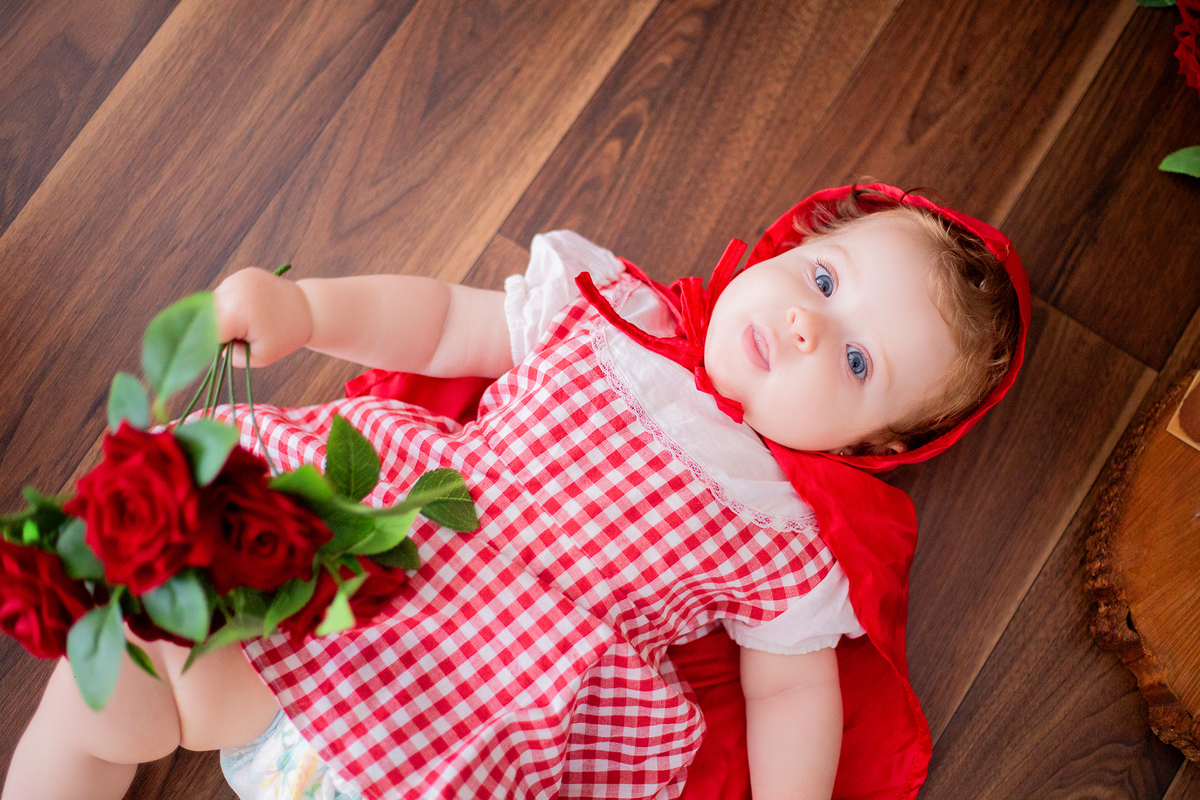 acompanhamento mensal de bebe caxias do sul figurino cenario tematico  personagem foto infantil serra gaucha fotografia familia mundo azul rosa ensaio fotografico crianca newborn baby menino menina smash the cake esmague o bolo banheira urso circo