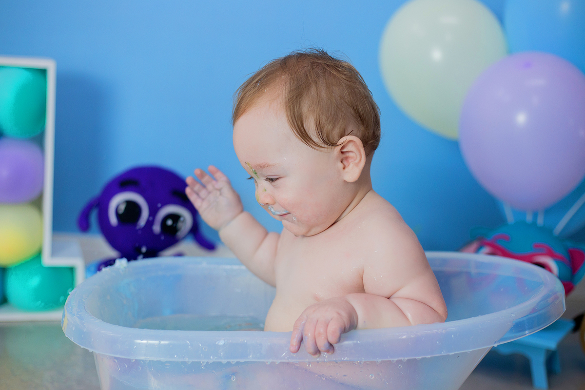 acompanhamento mensal de bebe caxias do sul figurino cenario tematico  personagem foto infantil serra gaucha fotografia familia mundo azul rosa ensaio fotografico crianca newborn baby menino menina smash the cake esmague o bolo banheira urso circo