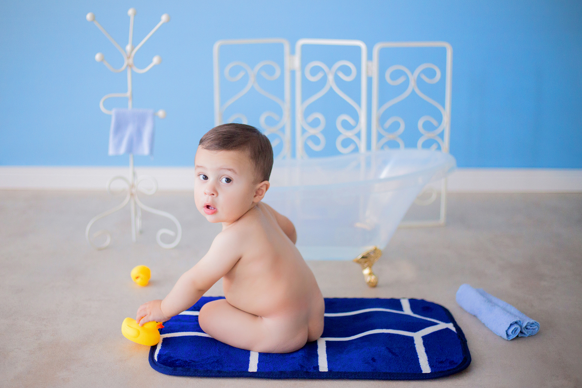 acompanhamento mensal de bebe caxias do sul figurino cenario tematico  personagem foto infantil serra gaucha fotografia familia mundo azul rosa ensaio fotografico crianca newborn baby menino menina smash the cake esmague o bolo banheira urso circo