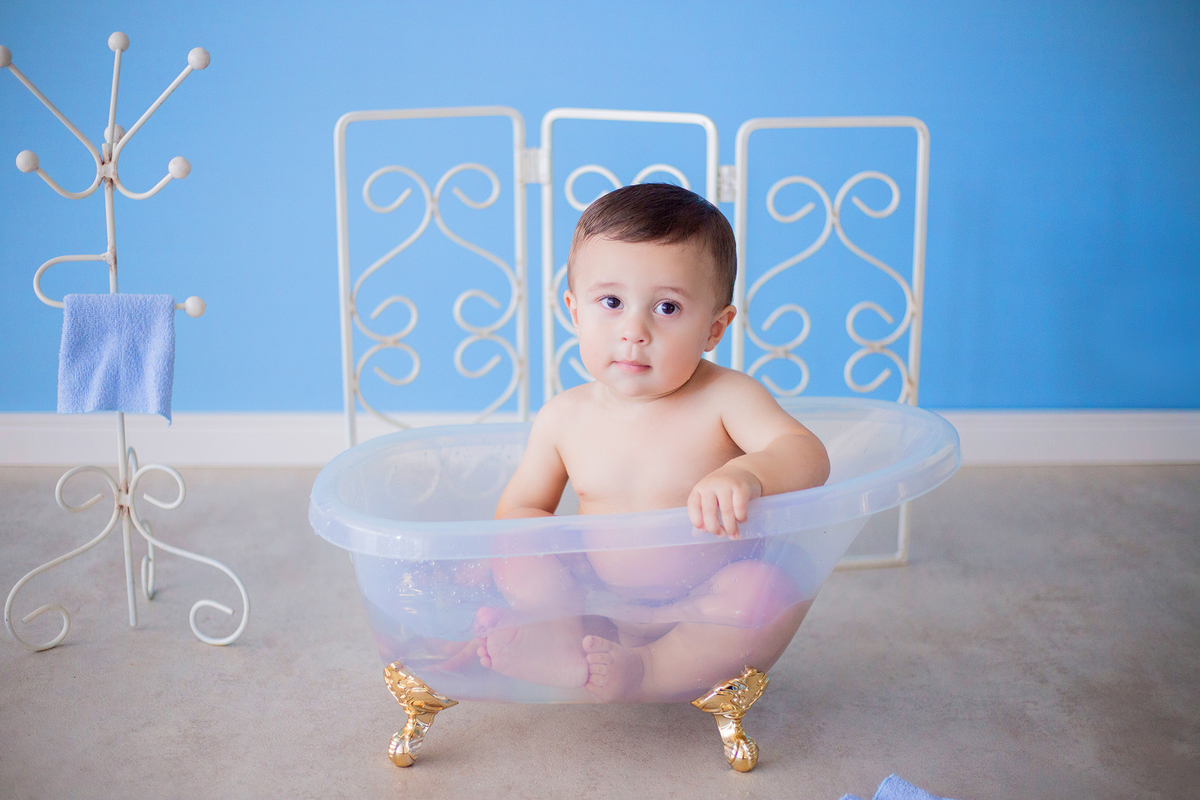 acompanhamento mensal de bebe caxias do sul figurino cenario tematico  personagem foto infantil serra gaucha fotografia familia mundo azul rosa ensaio fotografico crianca newborn baby menino menina smash the cake esmague o bolo banheira urso circo