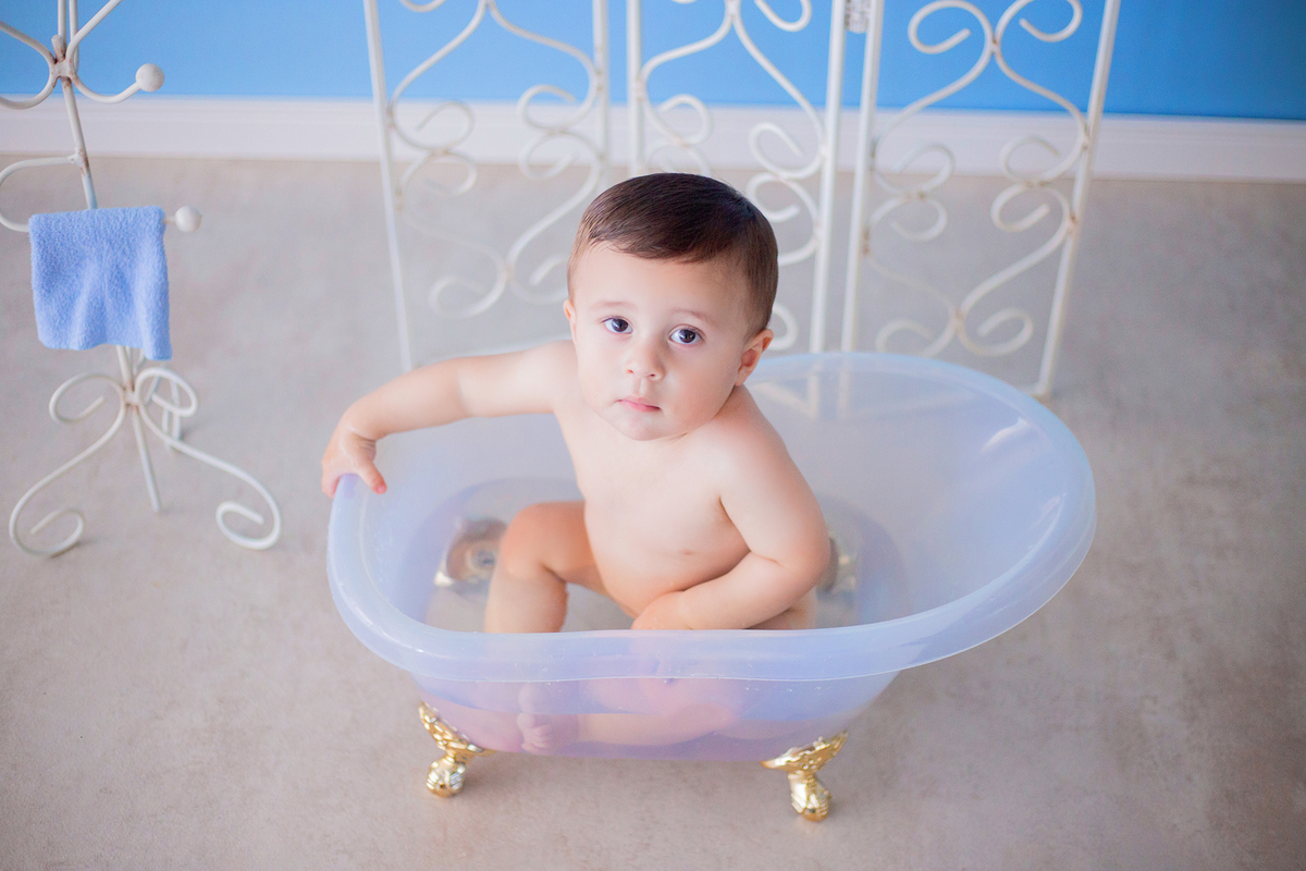 acompanhamento mensal de bebe caxias do sul figurino cenario tematico  personagem foto infantil serra gaucha fotografia familia mundo azul rosa ensaio fotografico crianca newborn baby menino menina smash the cake esmague o bolo banheira urso circo