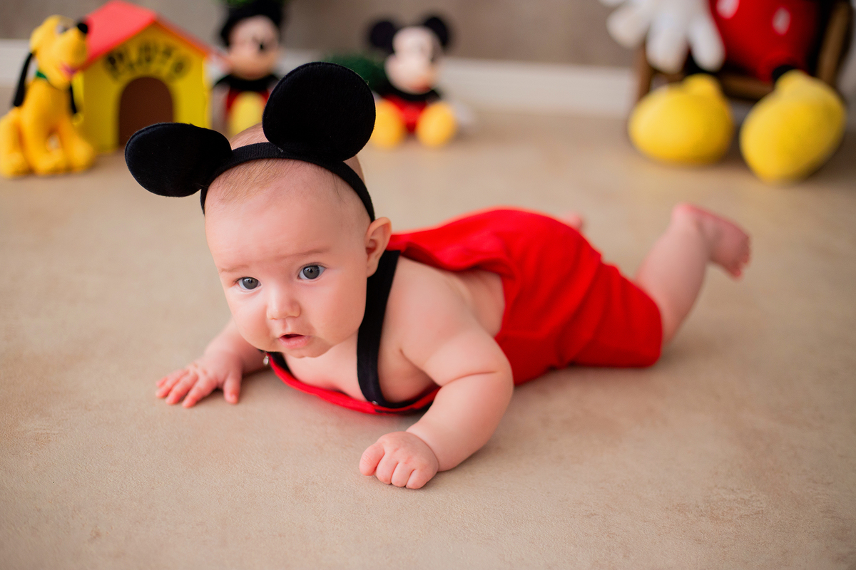 acompanhamento mensal de bebe caxias do sul figurino cenario tematico  personagem foto infantil serra gaucha fotografia familia mundo azul rosa ensaio fotografico crianca newborn baby menino menina smash the cake esmague o bolo banheira urso circo
