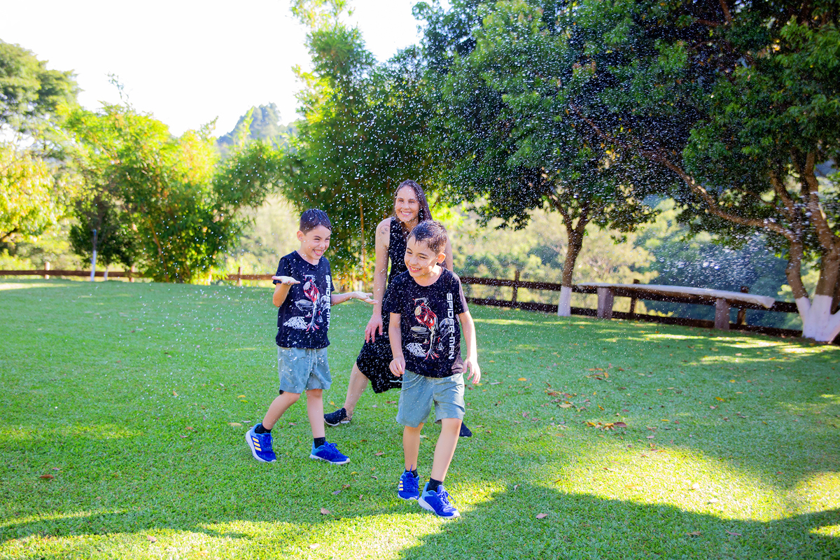 acompanhamento mensal de bebe caxias do sul figurino cenario tematico  personagem foto infantil serra gaucha fotografia familia mundo azul rosa ensaio fotografico crianca newborn baby menino menina smash the cake esmague o bolo banheira urso circo