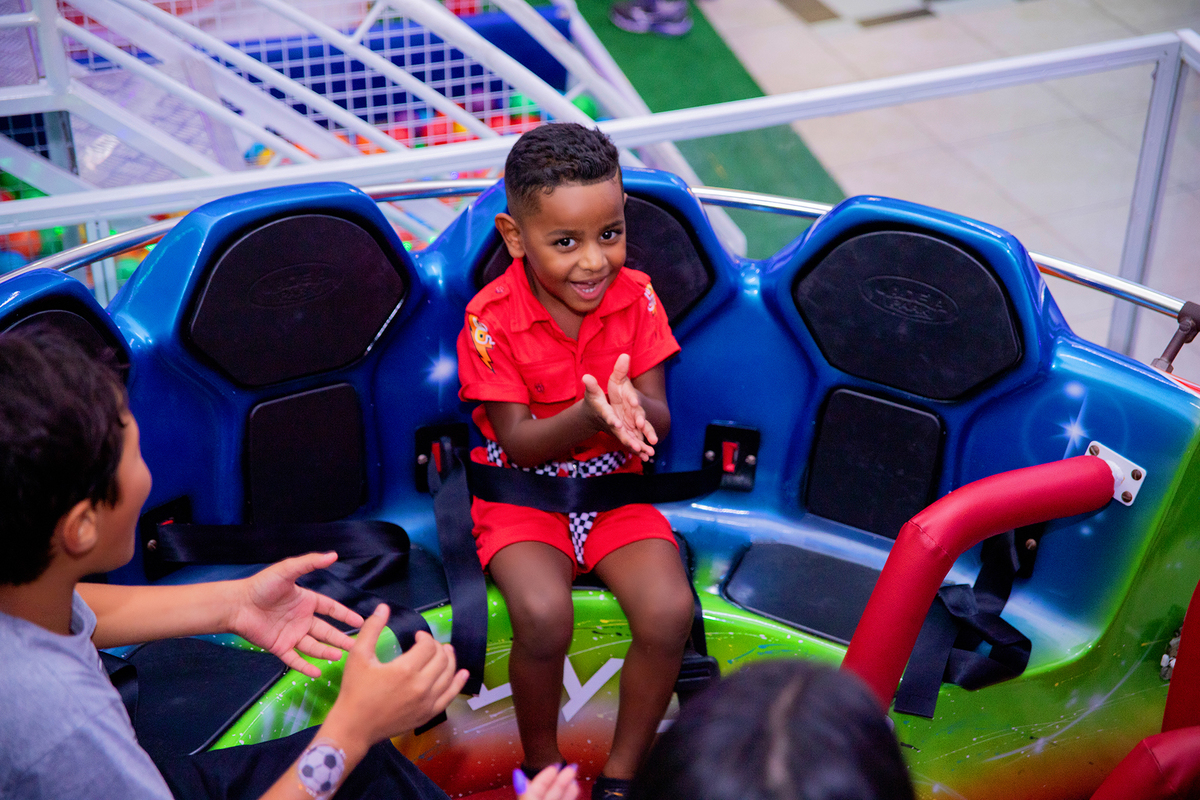 acompanhamento mensal de bebe caxias do sul figurino cenario tematico  personagem foto infantil serra gaucha fotografia familia mundo azul rosa ensaio fotografico crianca newborn baby menino menina smash the cake esmague o bolo banheira urso circo