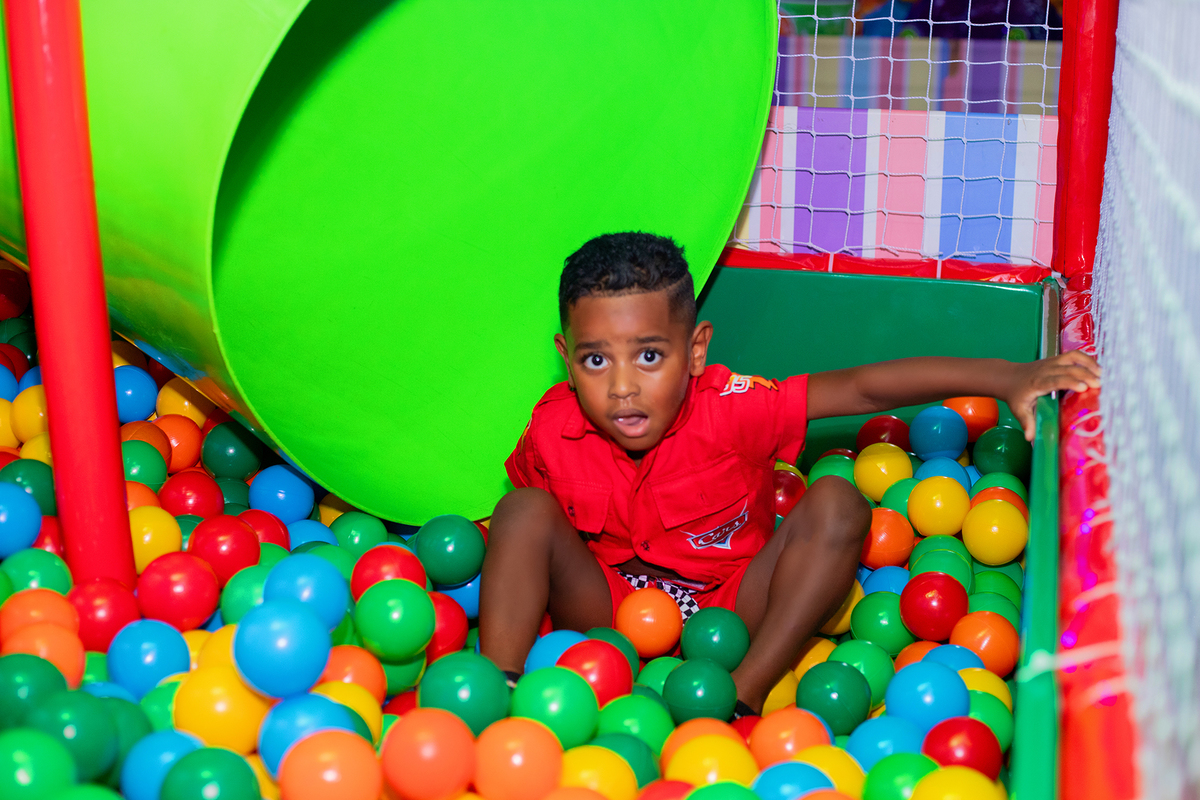 acompanhamento mensal de bebe caxias do sul figurino cenario tematico  personagem foto infantil serra gaucha fotografia familia mundo azul rosa ensaio fotografico crianca newborn baby menino menina smash the cake esmague o bolo banheira urso circo