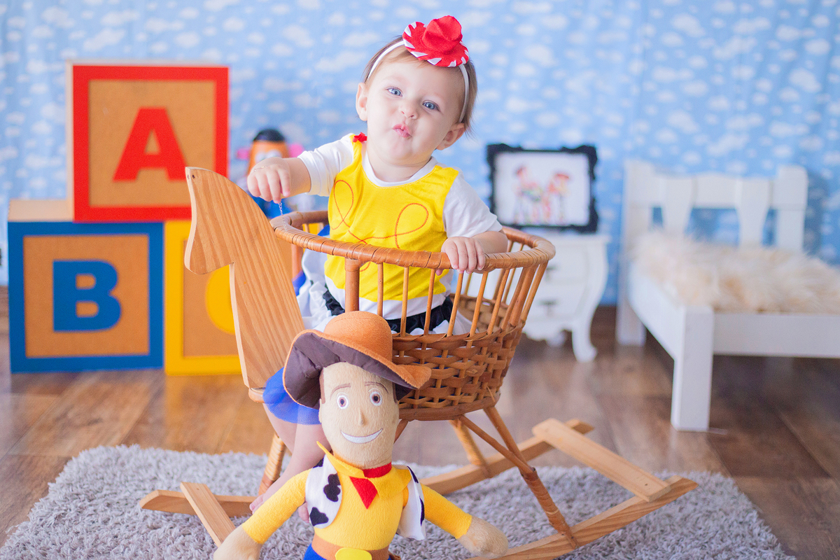 acompanhamento mensal de bebe caxias do sul figurino cenario tematico  personagem foto infantil serra gaucha fotografia familia mundo azul rosa ensaio fotografico crianca newborn baby menino menina smash the cake esmague o bolo banheira urso circo
