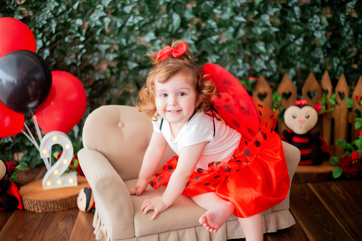 acompanhamento mensal de bebe caxias do sul figurino cenario tematico  personagem foto infantil serra gaucha fotografia familia mundo azul rosa ensaio fotografico crianca newborn baby menino menina smash the cake esmague o bolo banheira urso circo