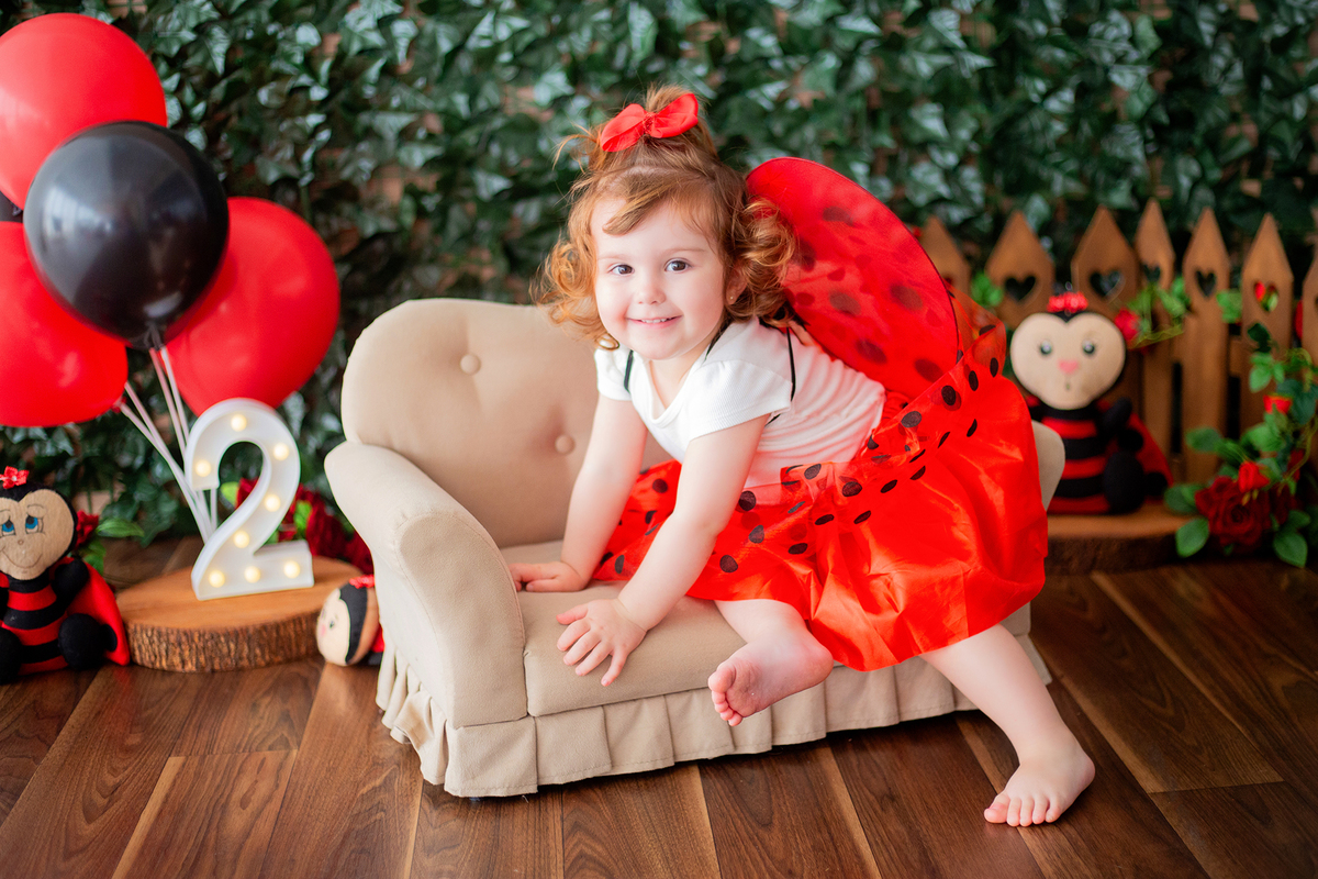 acompanhamento mensal de bebe caxias do sul figurino cenario tematico  personagem foto infantil serra gaucha fotografia familia mundo azul rosa ensaio fotografico crianca newborn baby menino menina smash the cake esmague o bolo banheira urso circo