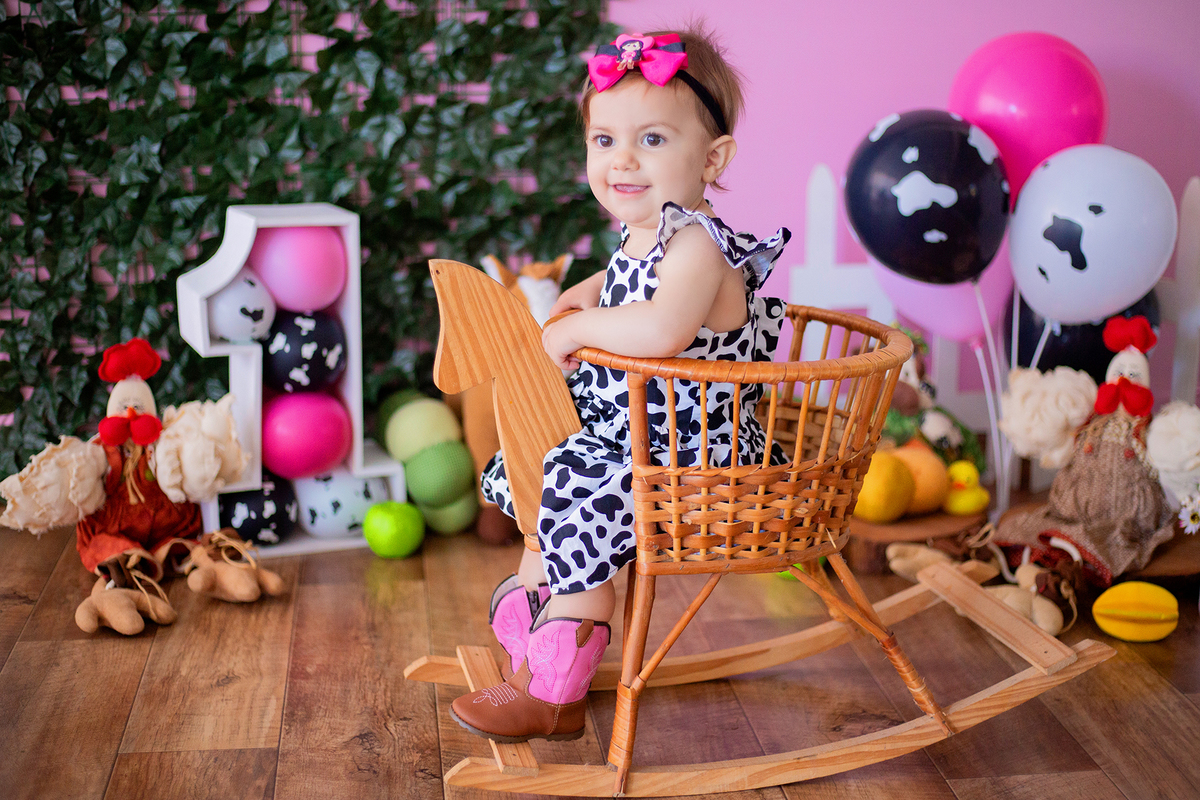 acompanhamento mensal de bebe caxias do sul figurino cenario tematico  personagem foto infantil serra gaucha fotografia familia mundo azul rosa ensaio fotografico crianca newborn baby menino menina smash the cake esmague o bolo banheira urso circo