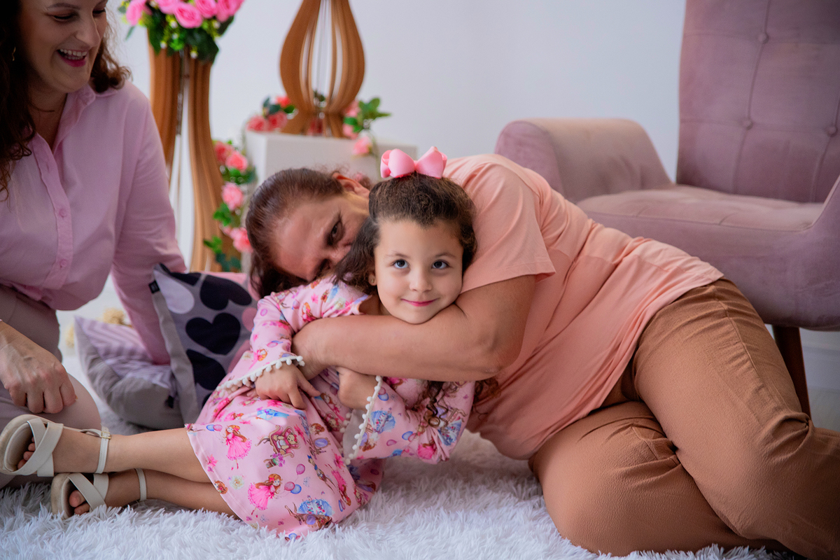 acompanhamento mensal de bebe caxias do sul figurino cenario tematico  personagem foto infantil serra gaucha fotografia familia mundo azul rosa ensaio fotografico crianca newborn baby menino menina smash the cake esmague o bolo banheira urso circo