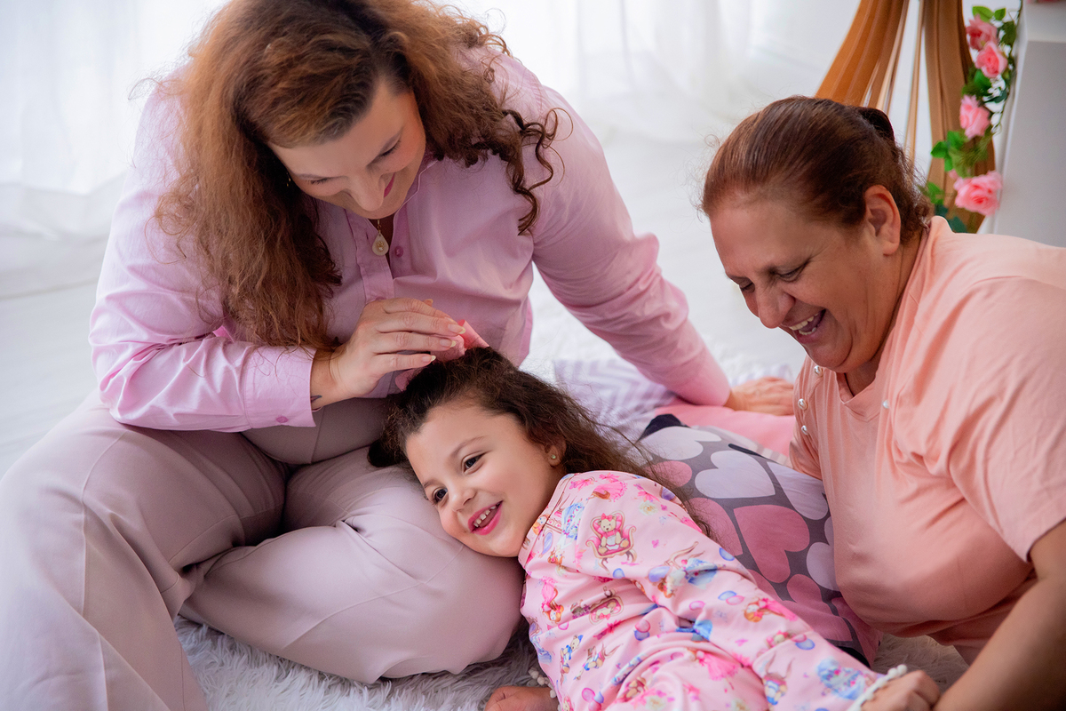 acompanhamento mensal de bebe caxias do sul figurino cenario tematico  personagem foto infantil serra gaucha fotografia familia mundo azul rosa ensaio fotografico crianca newborn baby menino menina smash the cake esmague o bolo banheira urso circo
