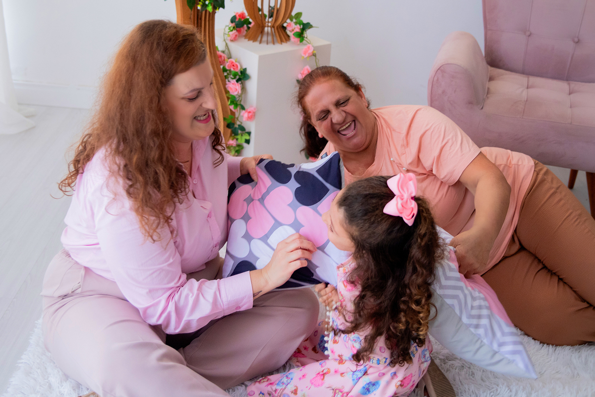 acompanhamento mensal de bebe caxias do sul figurino cenario tematico  personagem foto infantil serra gaucha fotografia familia mundo azul rosa ensaio fotografico crianca newborn baby menino menina smash the cake esmague o bolo banheira urso circo