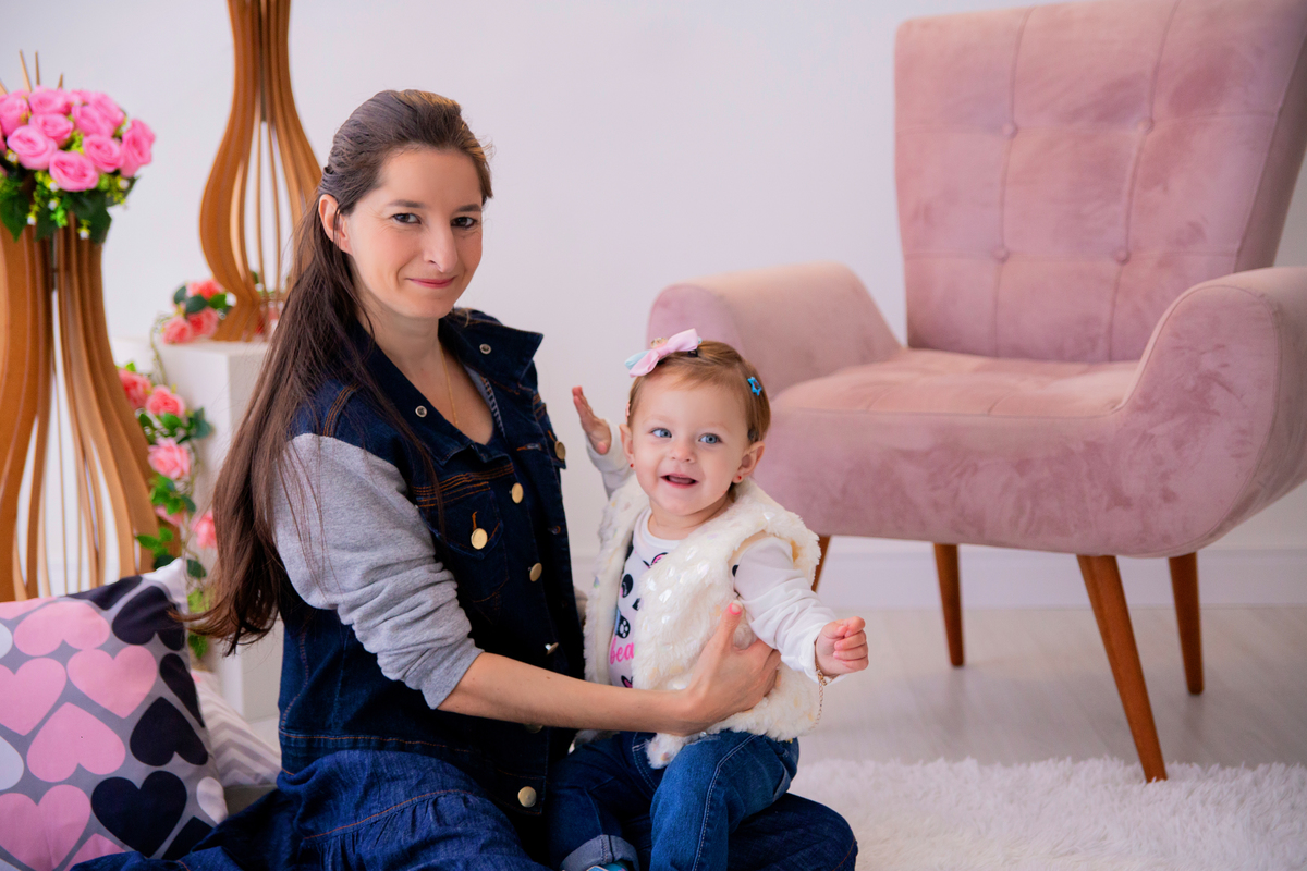 acompanhamento mensal de bebe caxias do sul figurino cenario tematico  personagem foto infantil serra gaucha fotografia familia mundo azul rosa ensaio fotografico crianca newborn baby menino menina smash the cake esmague o bolo banheira urso circoaco