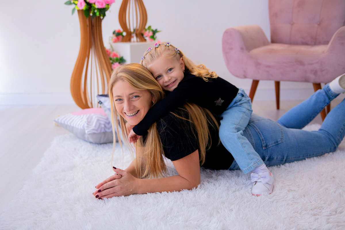 acompanhamento mensal de bebe caxias do sul figurino cenario tematico  personagem foto infantil serra gaucha fotografia familia mundo azul rosa ensaio fotografico crianca newborn baby menino menina smash the cake esmague o bolo banheira urso circoaco