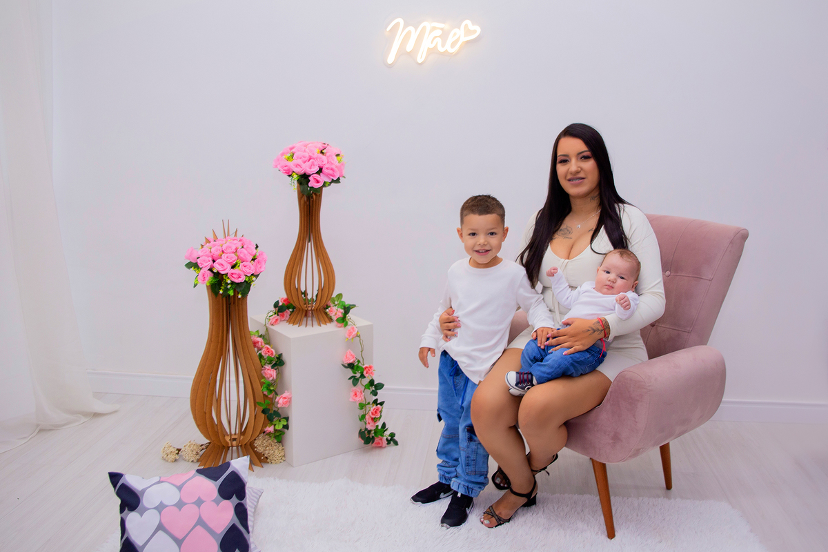 acompanhamento mensal de bebe caxias do sul figurino cenario tematico  personagem foto infantil serra gaucha fotografia familia mundo azul rosa ensaio fotografico crianca newborn baby menino menina smash the cake esmague o bolo banheira urso circoaco