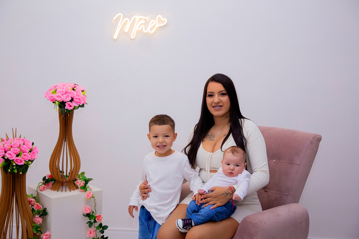 acompanhamento mensal de bebe caxias do sul figurino cenario tematico  personagem foto infantil serra gaucha fotografia familia mundo azul rosa ensaio fotografico crianca newborn baby menino menina smash the cake esmague o bolo banheira urso circoaco