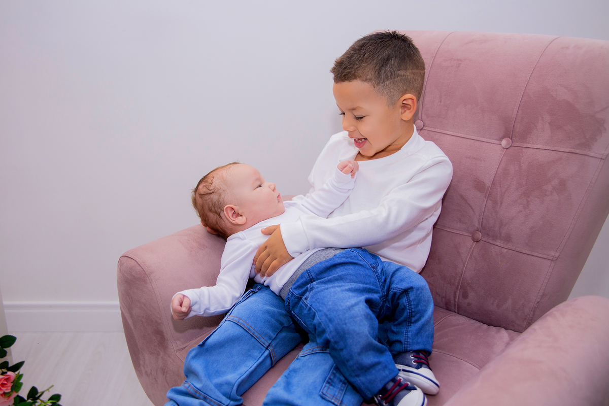 acompanhamento mensal de bebe caxias do sul figurino cenario tematico  personagem foto infantil serra gaucha fotografia familia mundo azul rosa ensaio fotografico crianca newborn baby menino menina smash the cake esmague o bolo banheira urso circoaco
