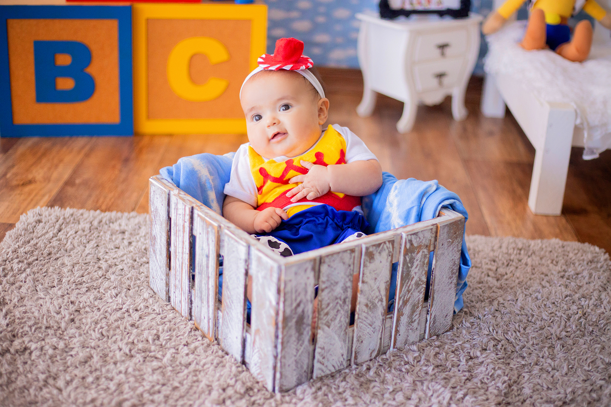 acompanhamento mensal de bebe caxias do sul figurino cenario tematico  personagem foto infantil serra gaucha fotografia familia mundo azul rosa ensaio fotografico crianca newborn baby menino menina smash the cake esmague o bolo banheira urso circoaco
