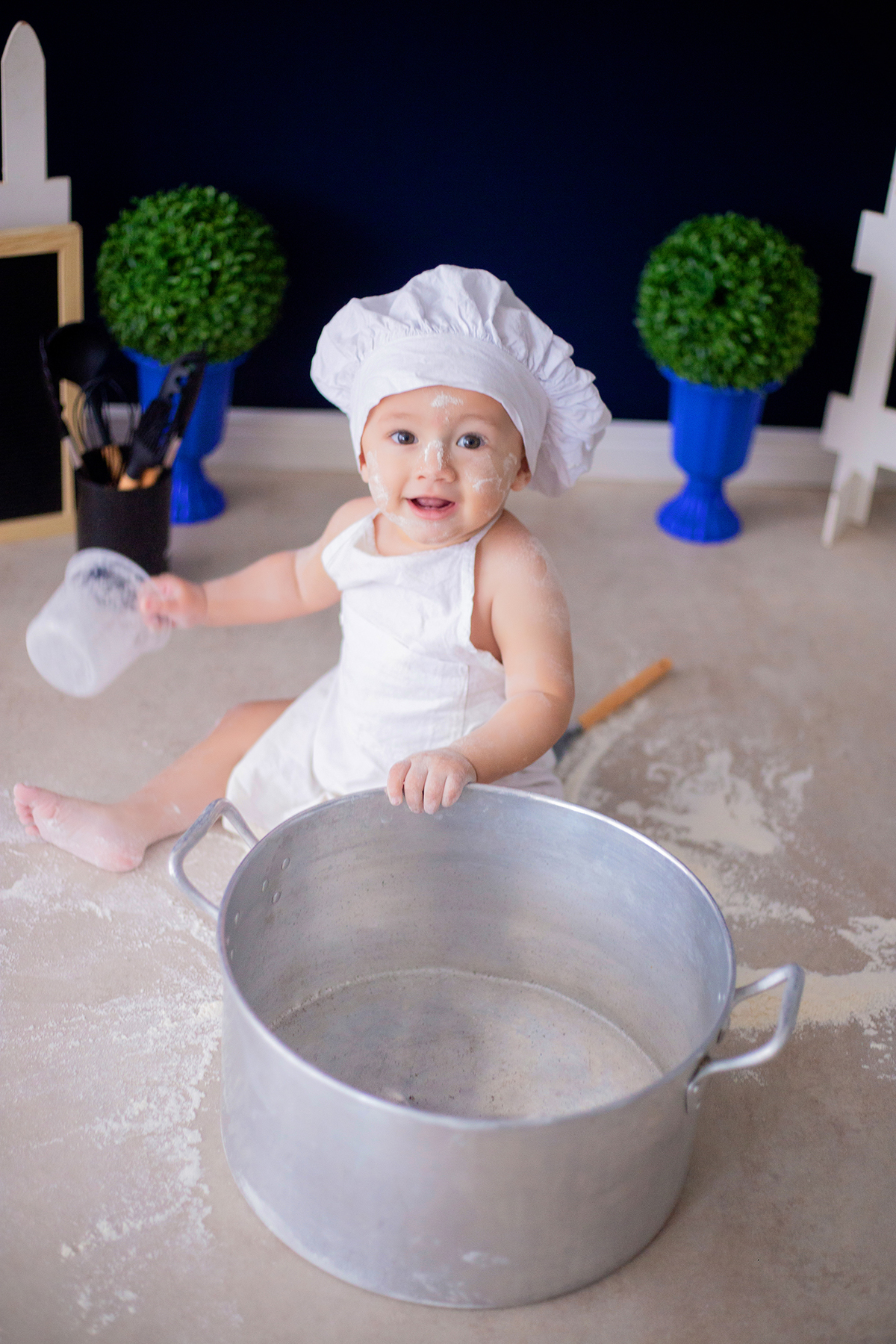 acompanhamento mensal de bebe caxias do sul figurino cenario tematico  personagem foto infantil serra gaucha fotografia familia mundo azul rosa ensaio fotografico crianca newborn baby menino menina smash the cake esmague o bolo banheira urso circoaco