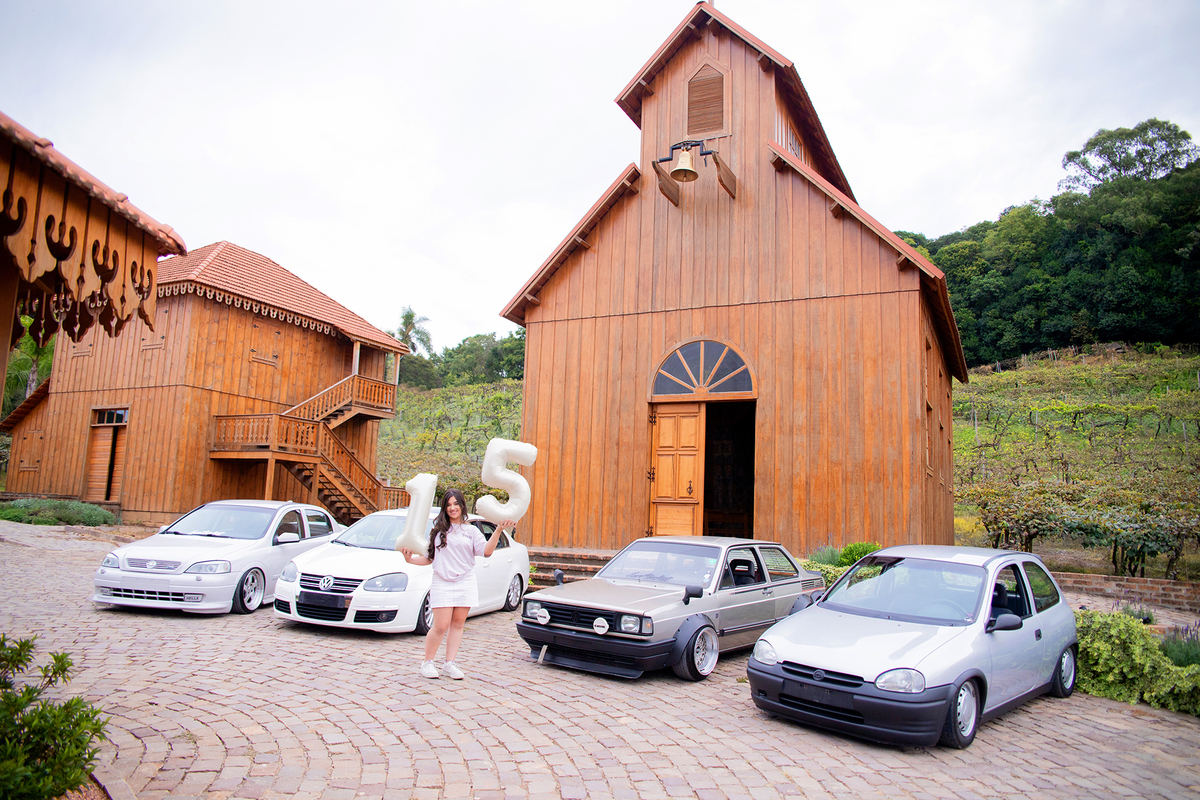 acompanhamento mensal de bebe caxias do sul figurino cenario tematico  personagem foto infantil serra gaucha fotografia familia mundo azul rosa ensaio fotografico crianca newborn baby menino menina smash the cake esmague o bolo banheira urso circoaco