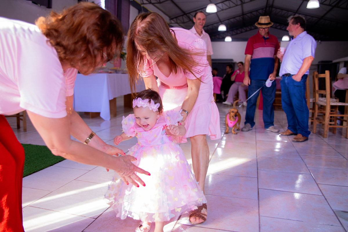 acompanhamento mensal de bebe caxias do sul figurino cenario tematico  personagem foto infantil serra gaucha fotografia familia mundo azul rosa ensaio fotografico crianca newborn baby menino menina smash the cake esmague o bolo banheira urso circoaco