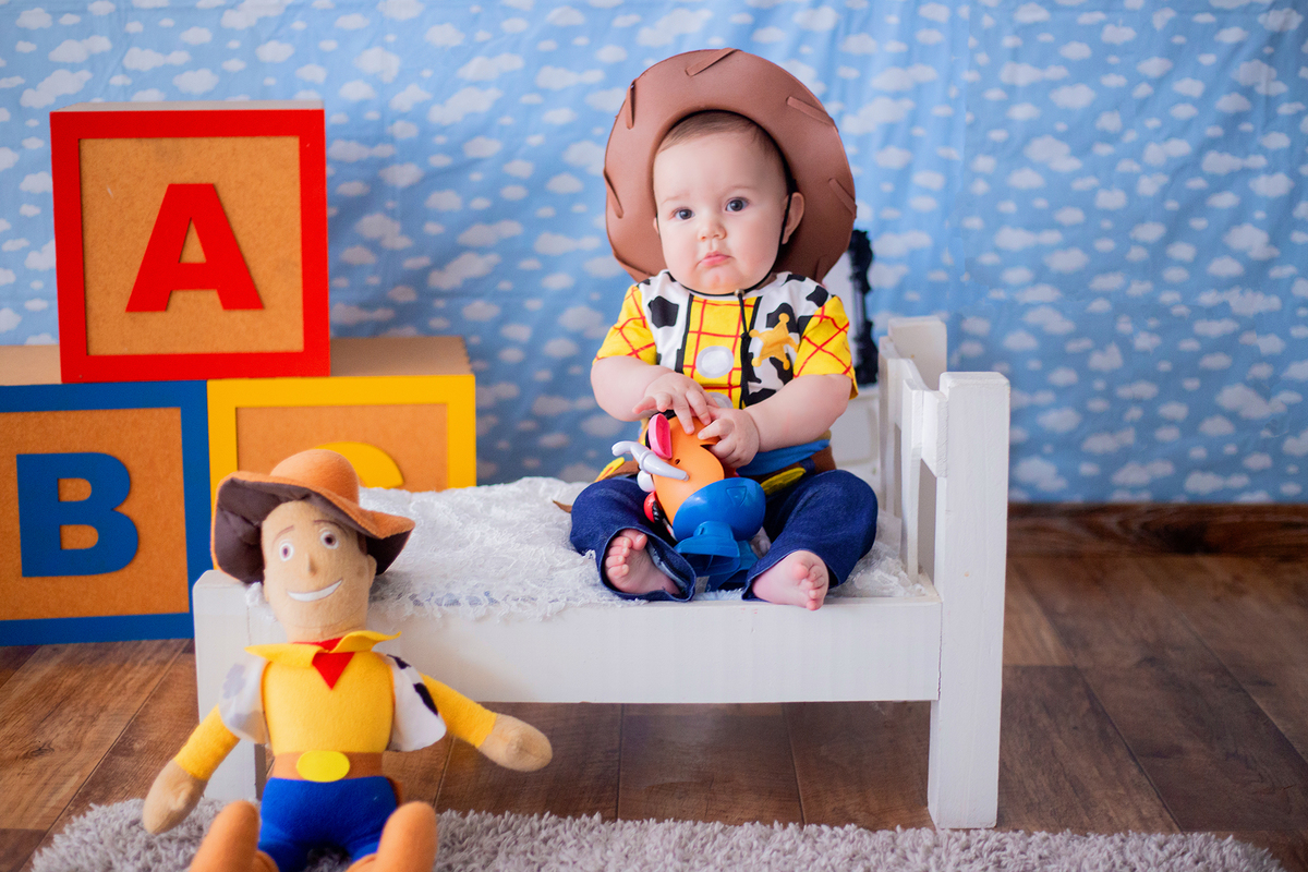 acompanhamento mensal de bebe caxias do sul figurino cenario tematico  personagem foto infantil serra gaucha fotografia familia mundo azul rosa ensaio fotografico crianca newborn baby menino menina smash the cake esmague o bolo banheira urso circoaco