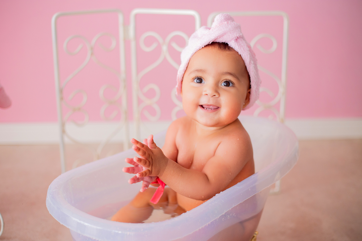 acompanhamento mensal de bebe caxias do sul figurino cenario tematico  personagem foto infantil serra gaucha fotografia familia mundo azul rosa ensaio fotografico crianca newborn baby menino menina smash the cake esmague o bolo banheira urso circoaco