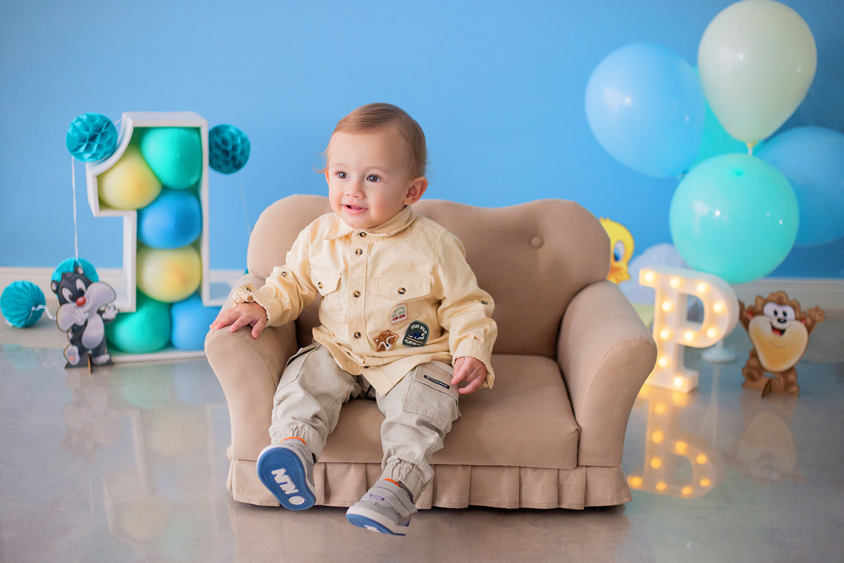 acompanhamento mensal de bebe caxias do sul figurino cenario tematico  personagem foto infantil serra gaucha fotografia familia mundo azul rosa ensaio fotografico crianca newborn baby menino menina smash the cake esmague o bolo banheira urso circoaco